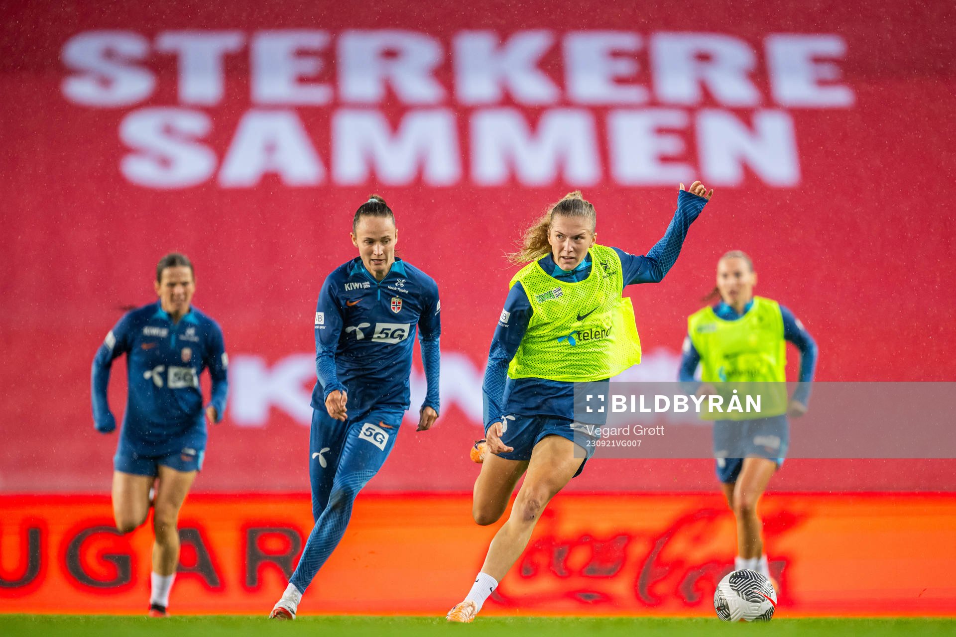 Caroline Graham Hansen and Emilie Nautnes of the Norwegian