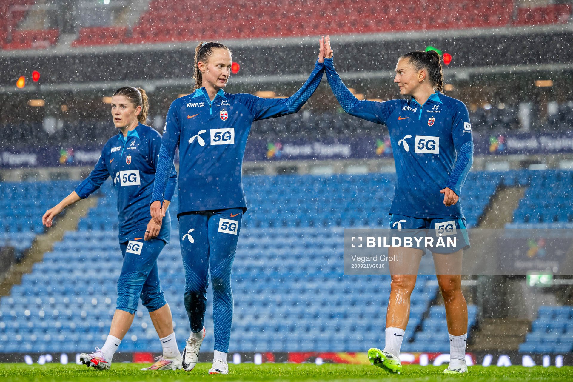 Caroline Graham Hansen and Vilde Bøe Risa of the Norwegian