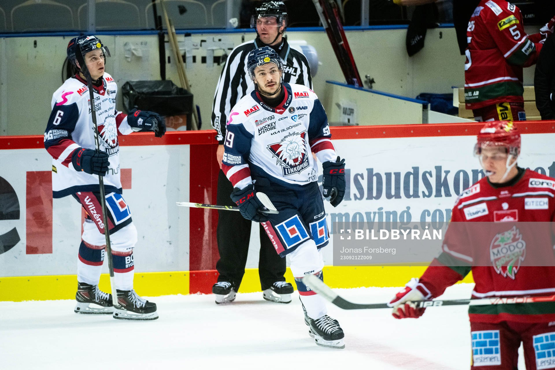 Linköpings Ty Rattie jublar