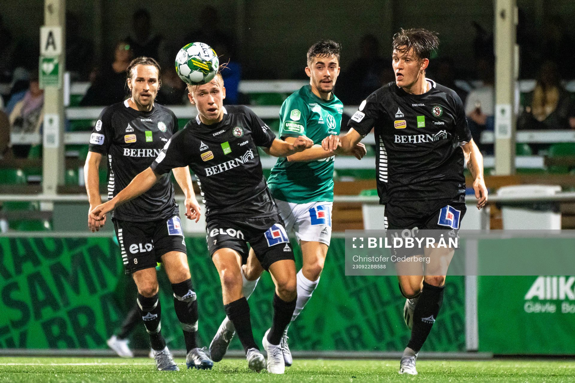 Örebros Kevin Walker, David Seger och Daniel Hultqvist mot Brages Emil Tot Wikström under fotbollsmatchen i Superettan mellan Brage och Örebro den 22 september 2023 i Borlänge.