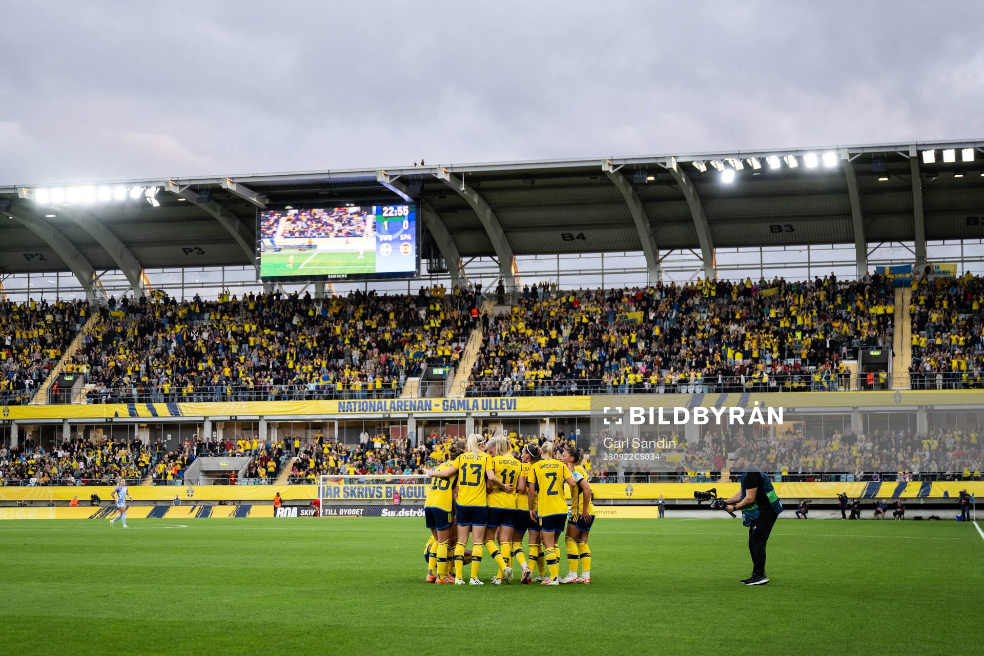 Magdalena Eriksson of Sweden celebrates with team mates