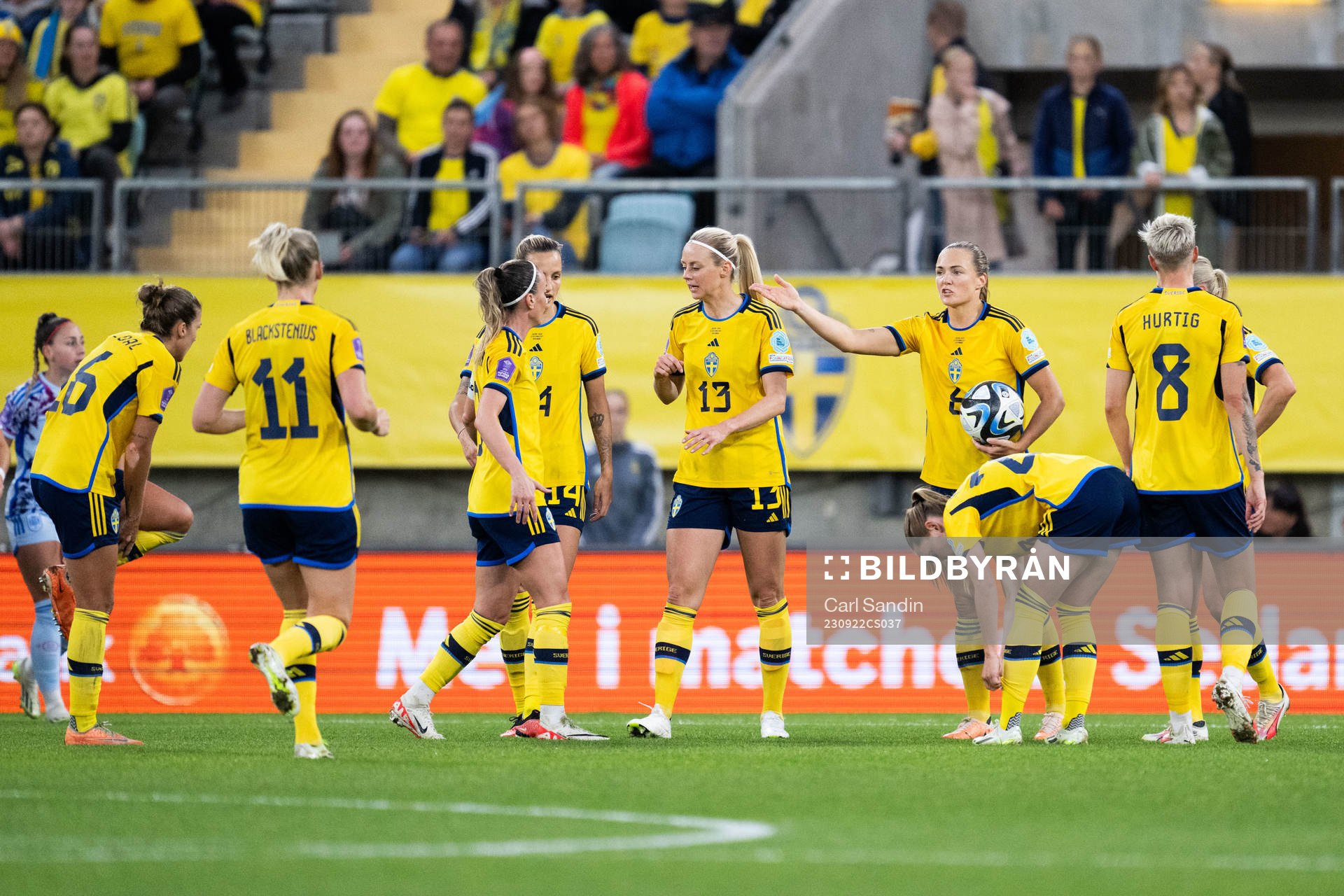 Players of Sweden look dejected