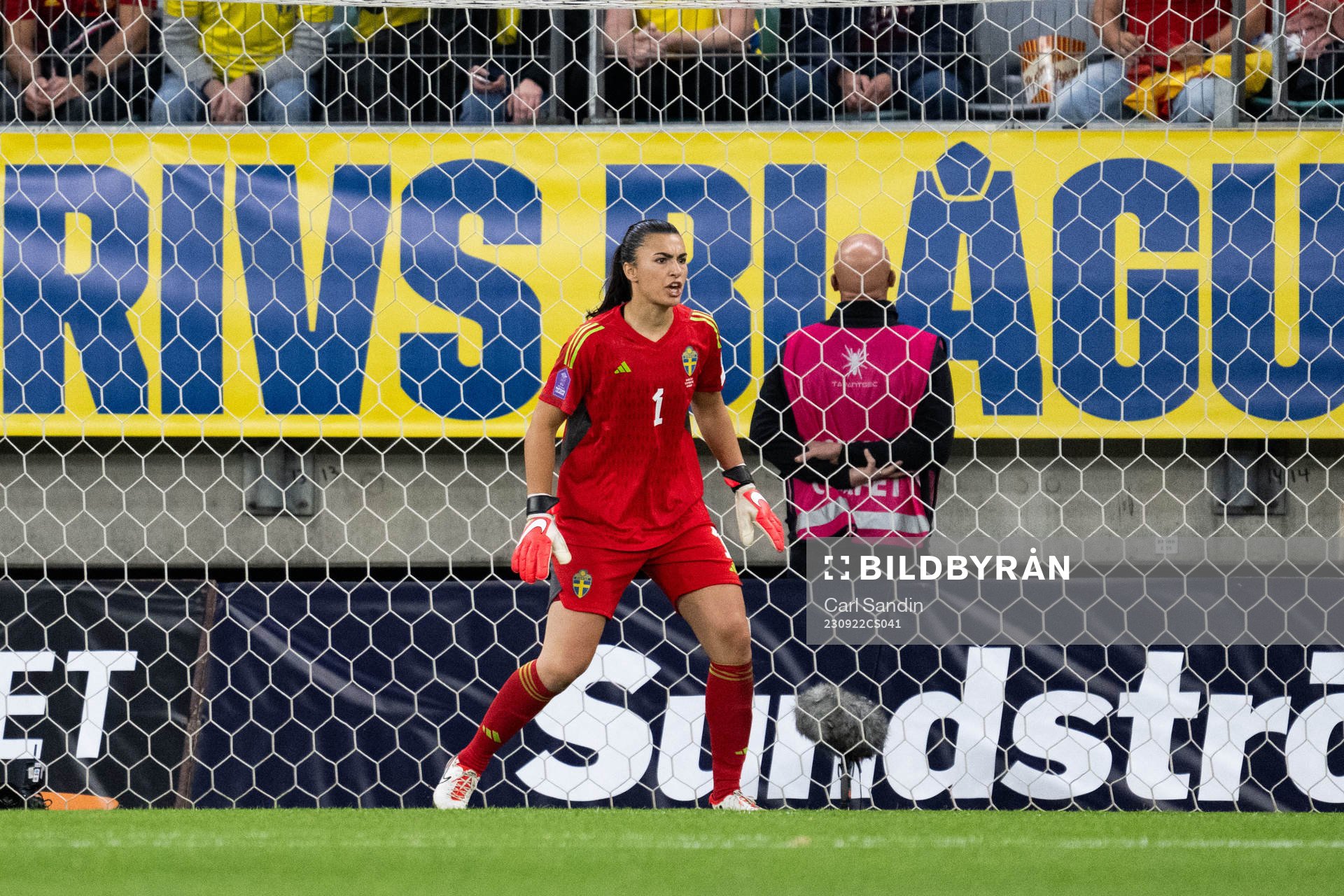 Goalkeeper Zecira Musovic of Sweden