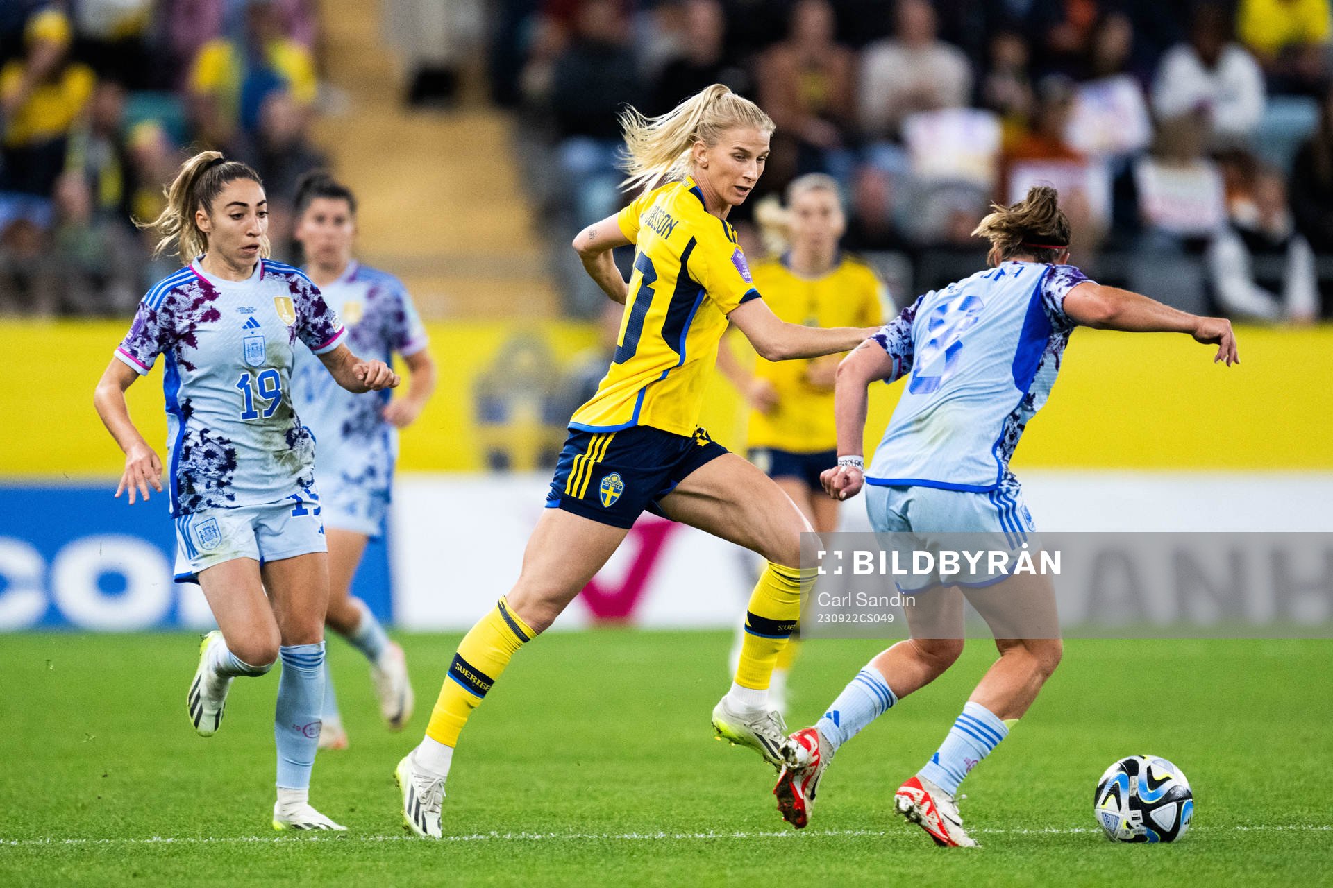 Olga Carmona of Spain and Sofia Jakobsson of Sweden
