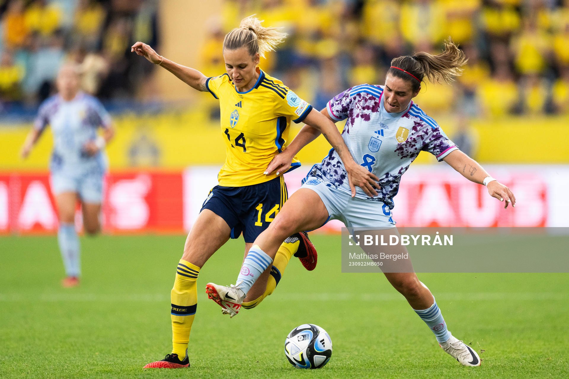 Nathalie Björn of Sweden and Mariona Caldentey of Spain