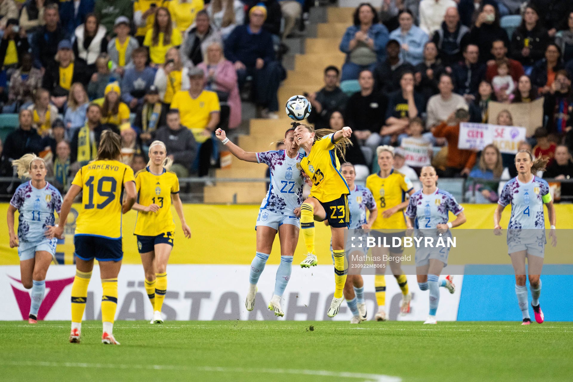 Athenea del Castillo of Spain and Elin Rubensson of Sweden