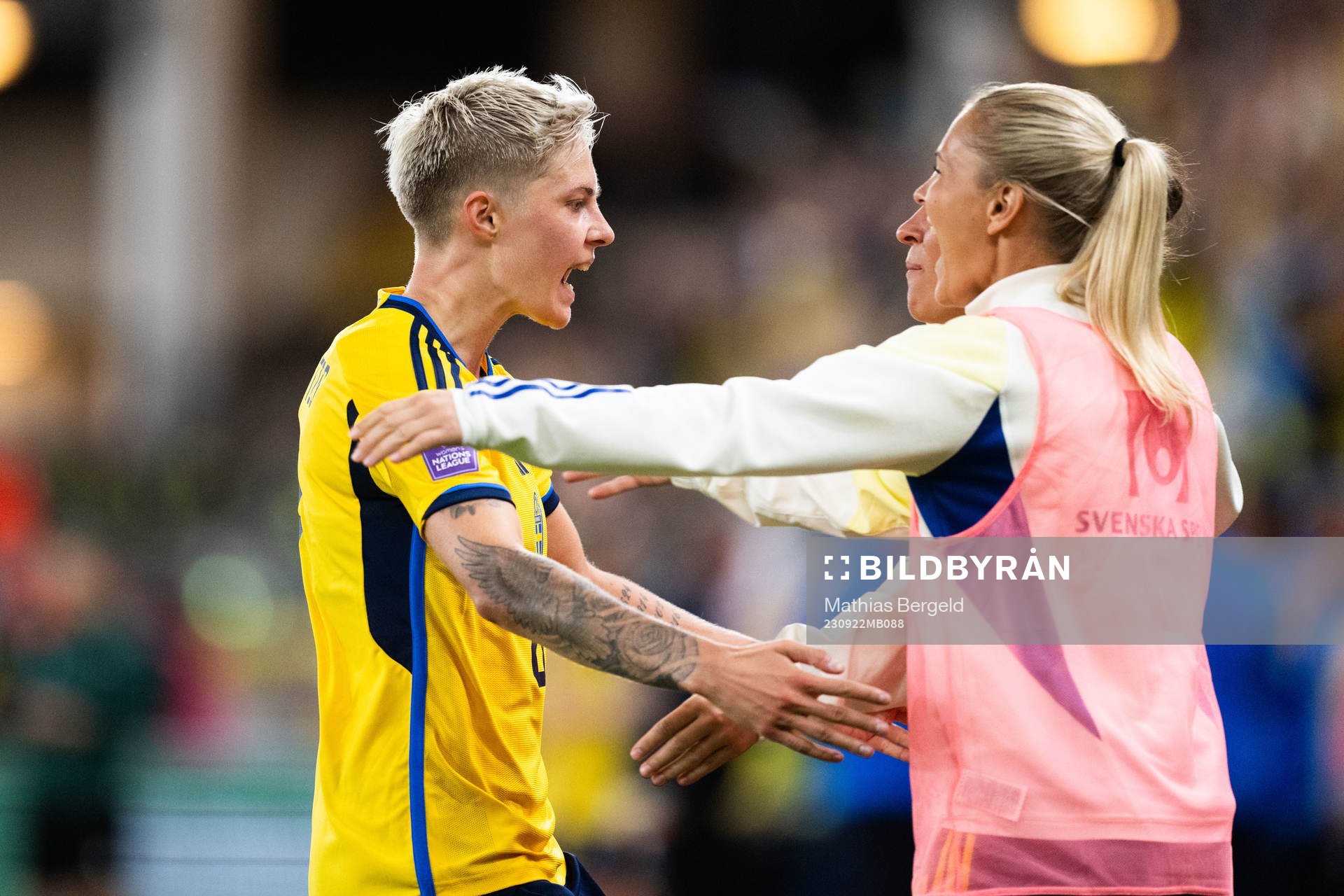 Lina Hurtig of Sweden celebrates after Amanda Nildén after 2-2 during the Nations League football match between Sweden and Spain on September 22, 2023 in Gothenburg.