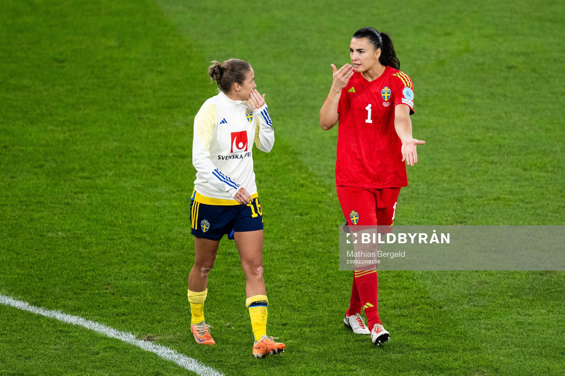 Filippa Angeldahl and goalkeeper Zecira Musovic of Sweden