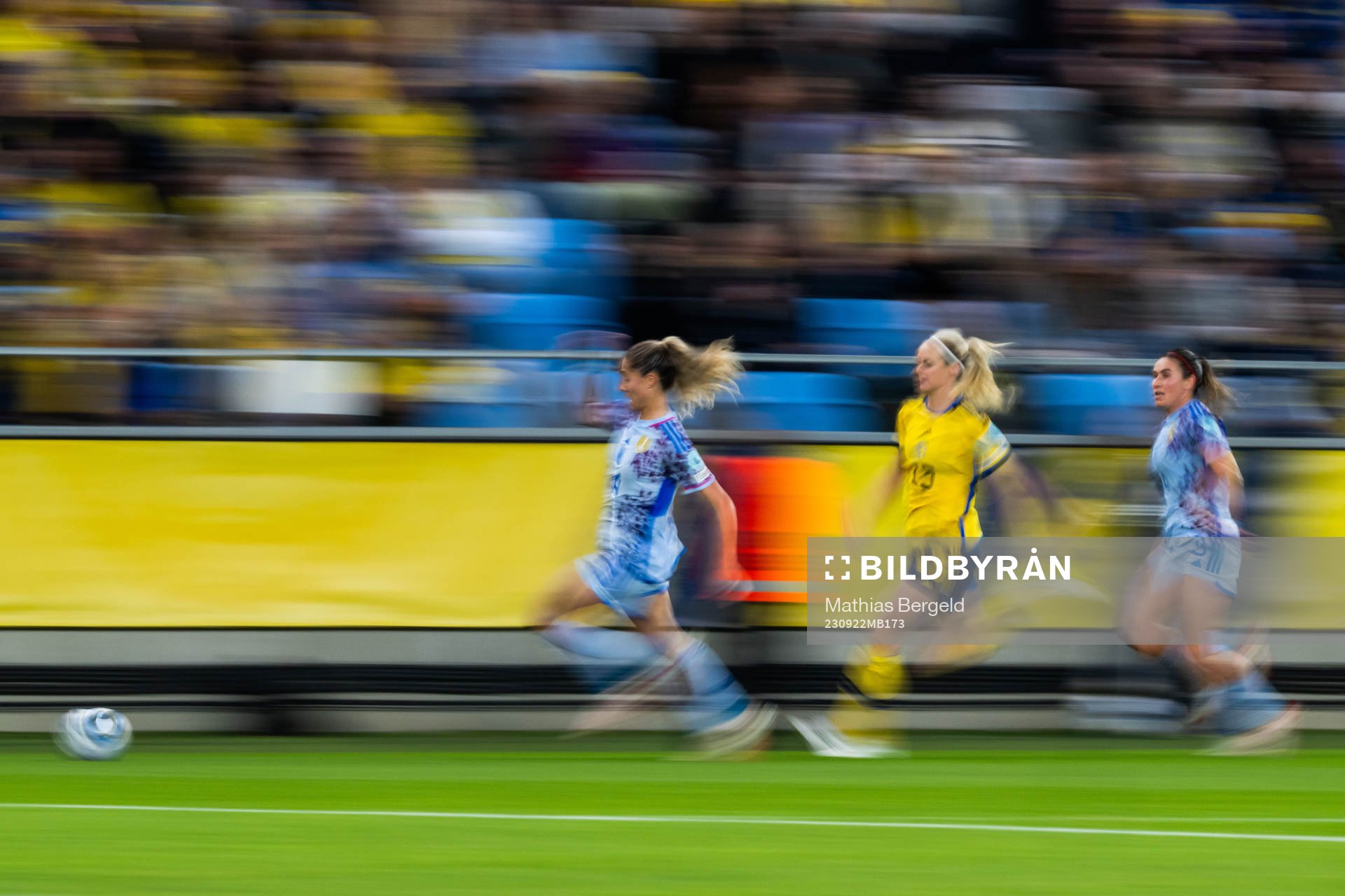 Laia Aleixandri and Mariona Caldentey of Spain against