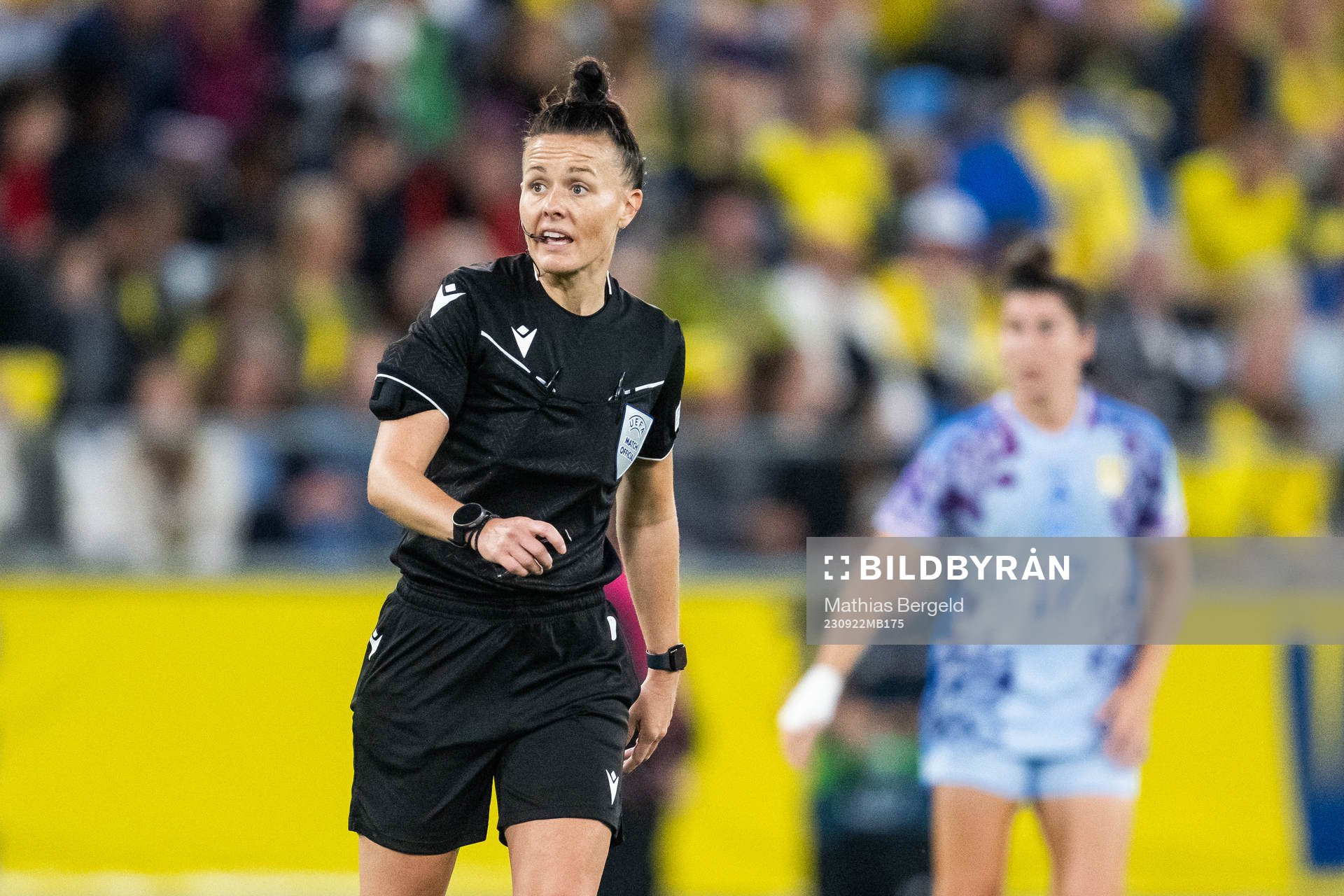Referee Rebecca Welch