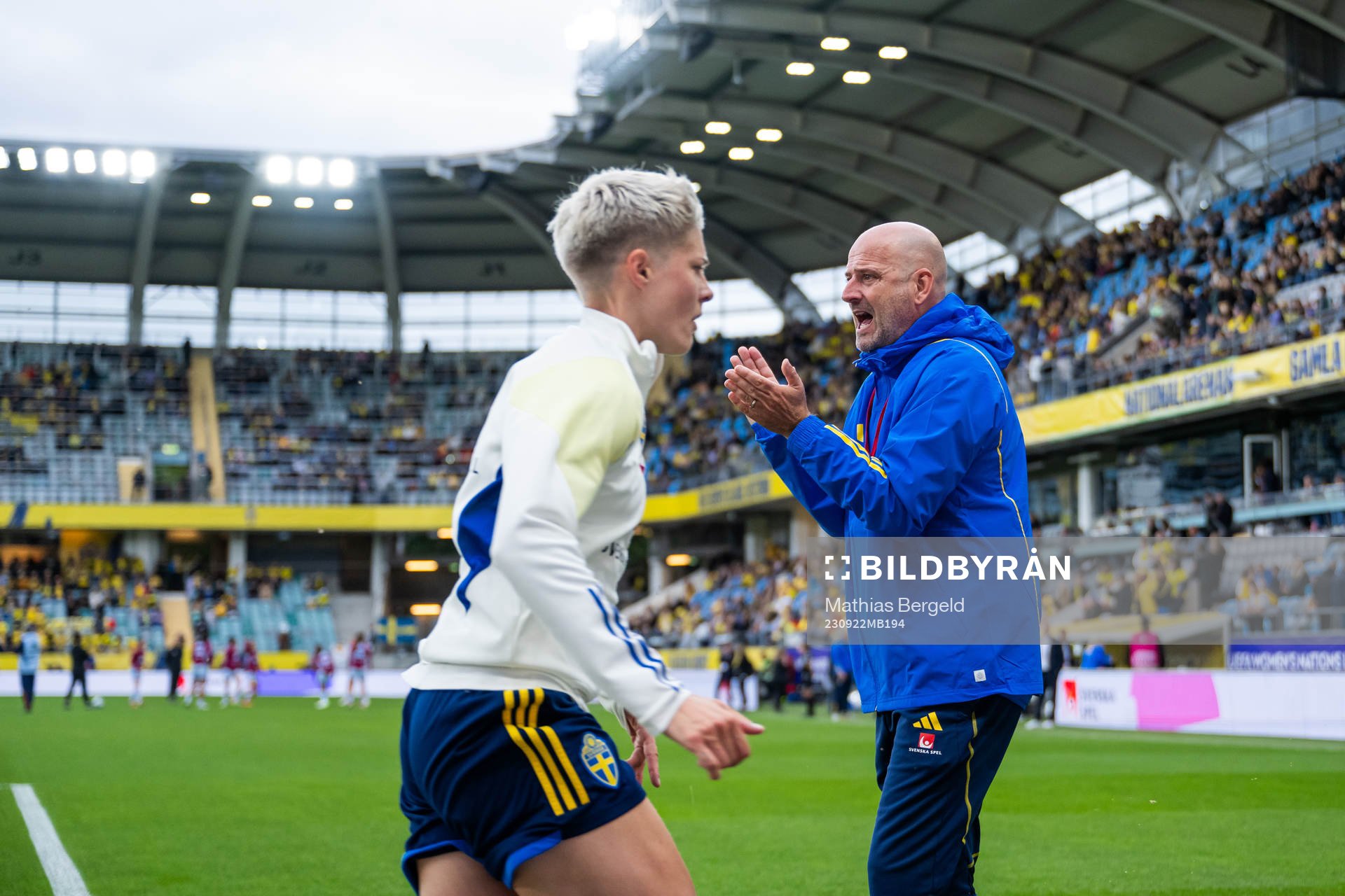 Lina Hurtig and assistant coach Magnus Wikman of Sweden