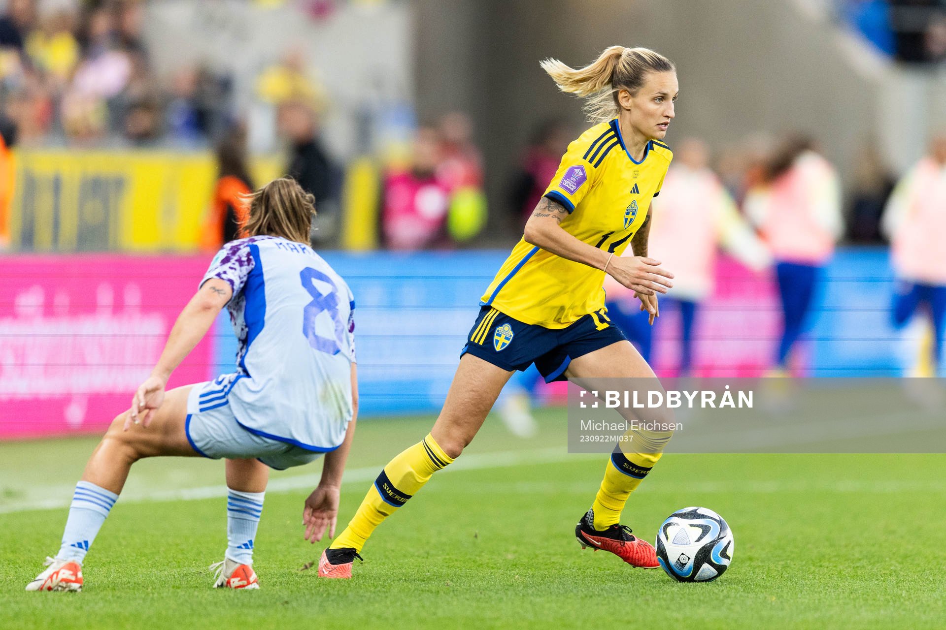 Mariona Caldentey of Spain and Nathalie Björn of Sweden