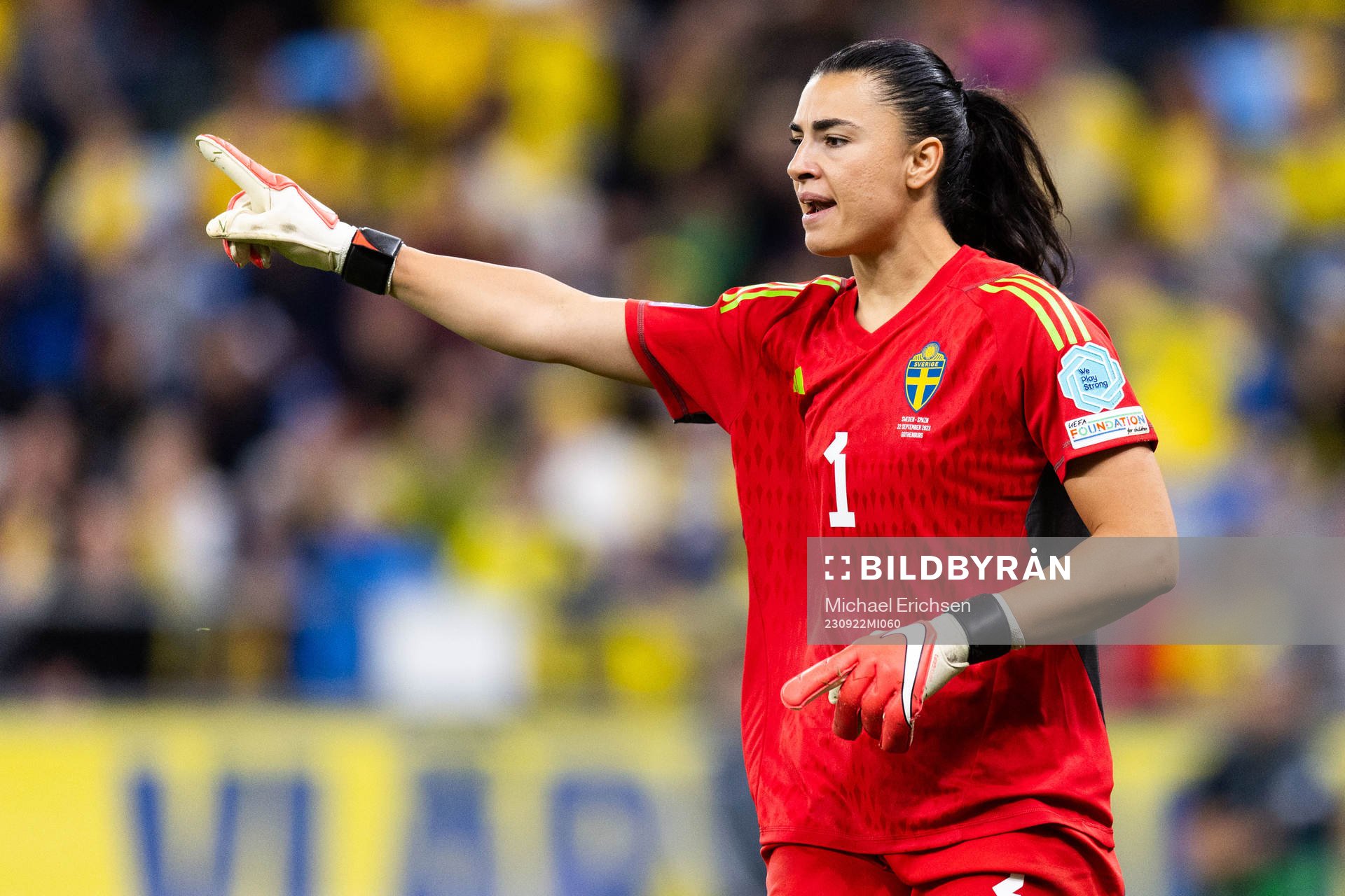 Goalkeeper Zecira Musovic of Sweden