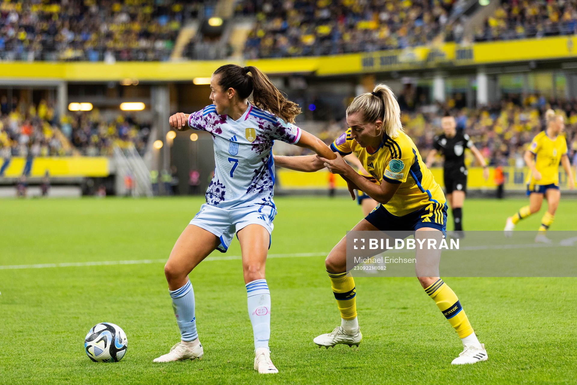 Irene Guerrero of Spain and Linda Sembrant