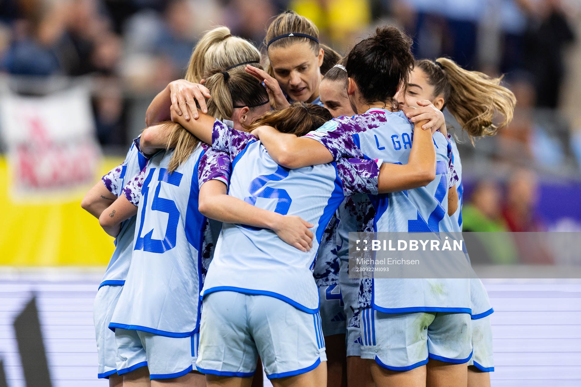 Eva Maria Navarro Garcia of Spain celebrates with team mates