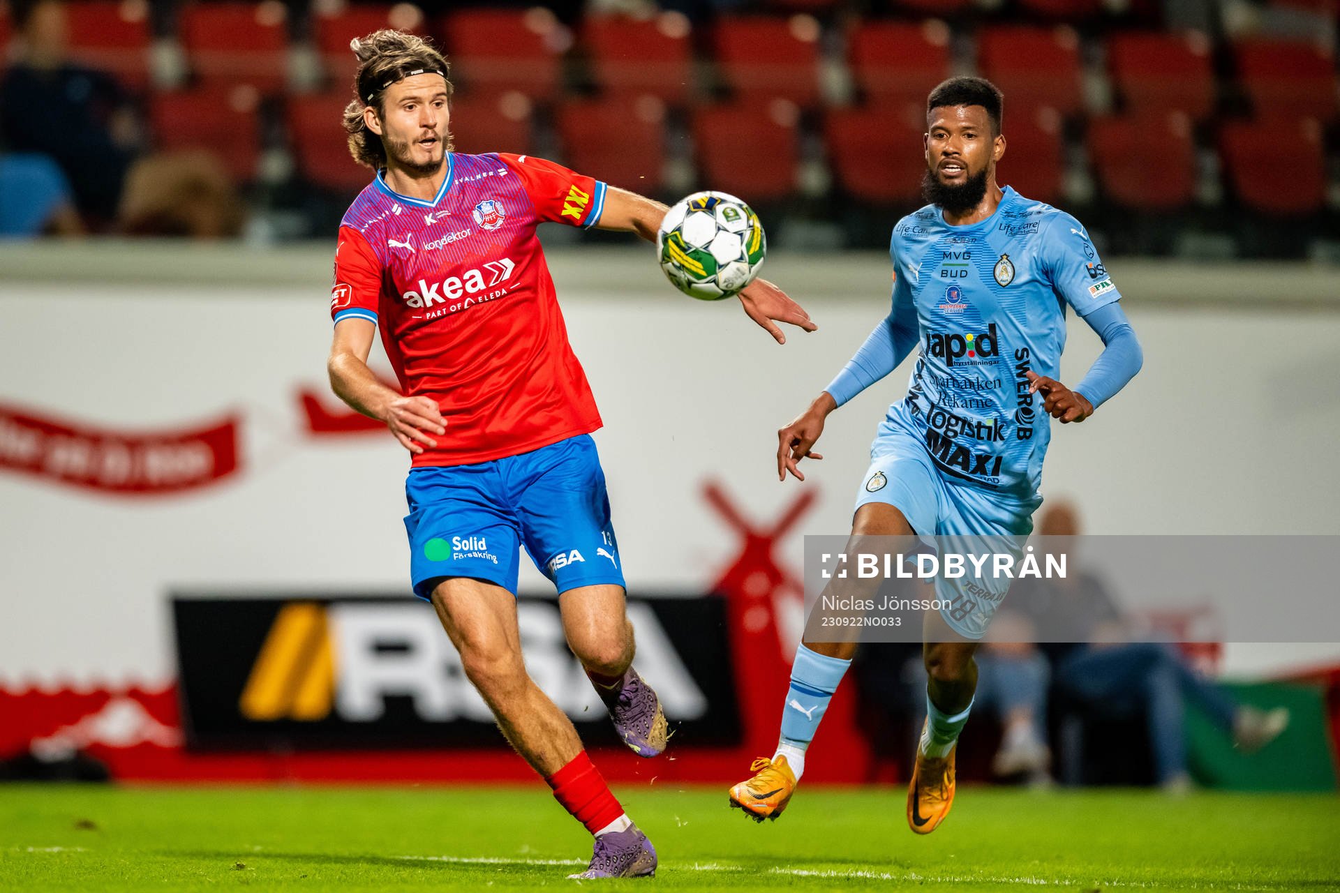 Helsingborgs Wilhelm Loeper  och AFC Eskilstunas Yagan