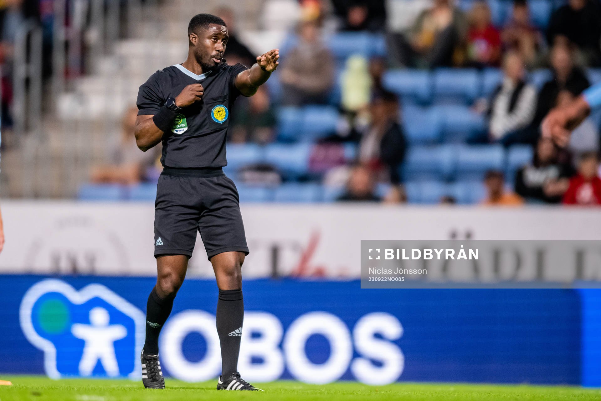 Domare Fredrik Oppong