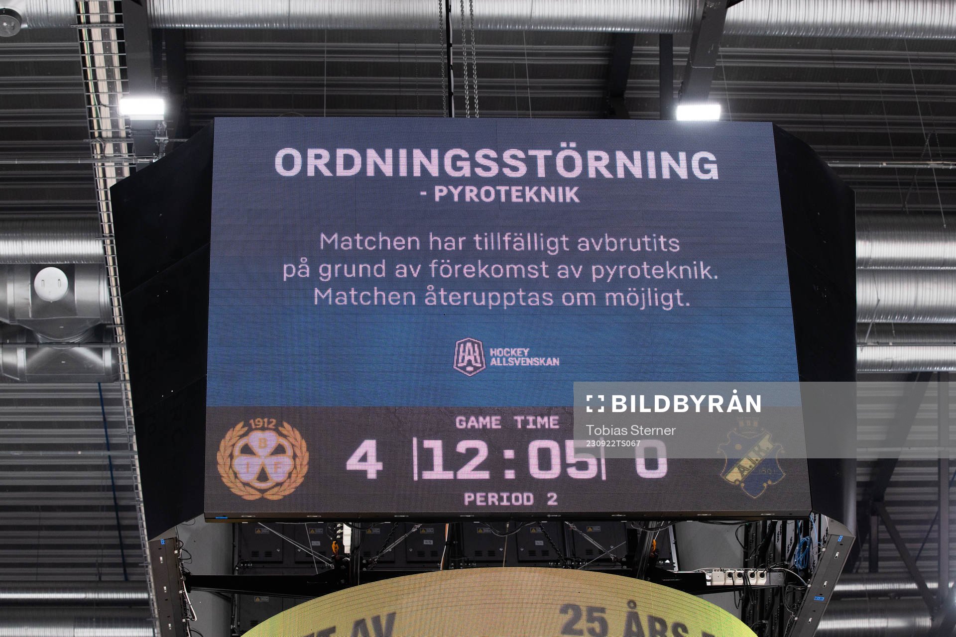 Matchen avbruten på grund av pyroteknik