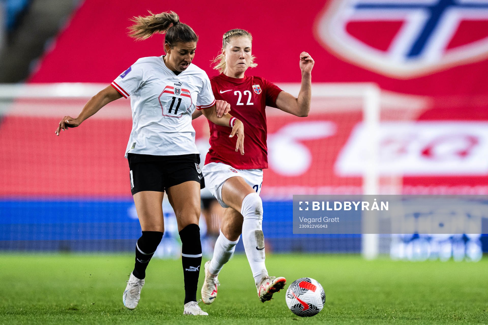 Marina Georgieva of Austria and Sophie Román Haug of Norway