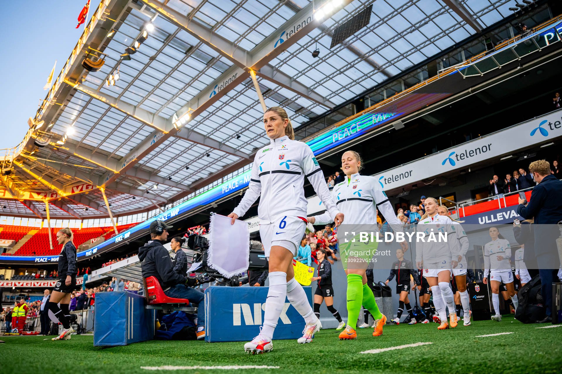 Maren Mjelde of Norway enters the pitch