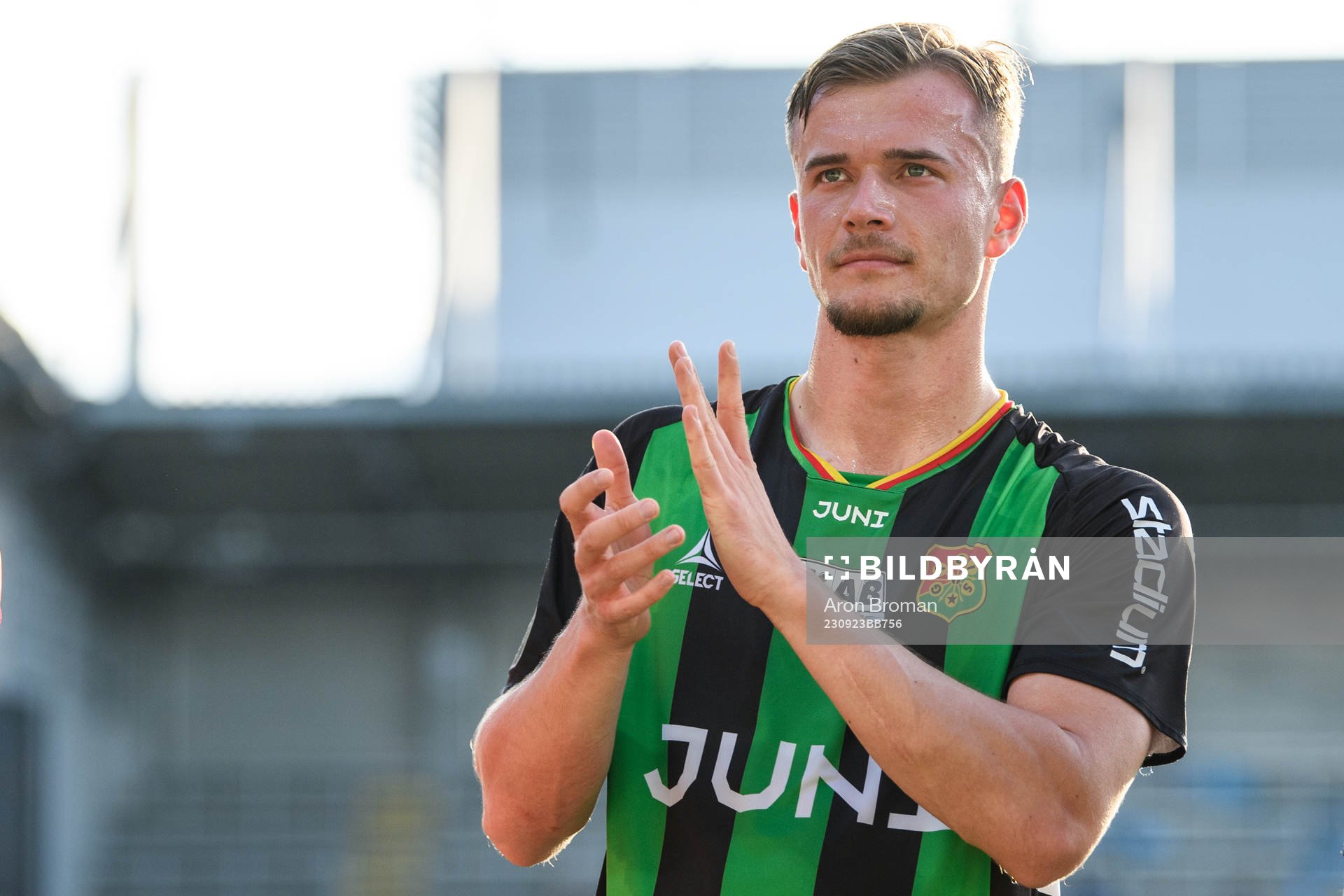 GAIS Alexander Ahl Holmström jublar efter fotbollsmatchen i Superettan mellan Gefle och GAIS den 23 september 2023 i Gävle. 