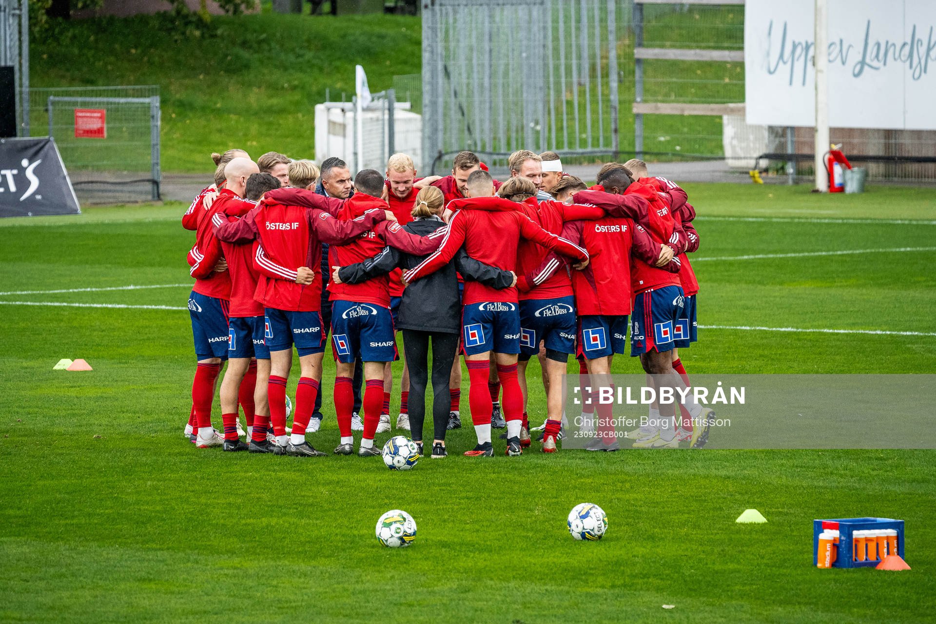 Östers spelare samlas