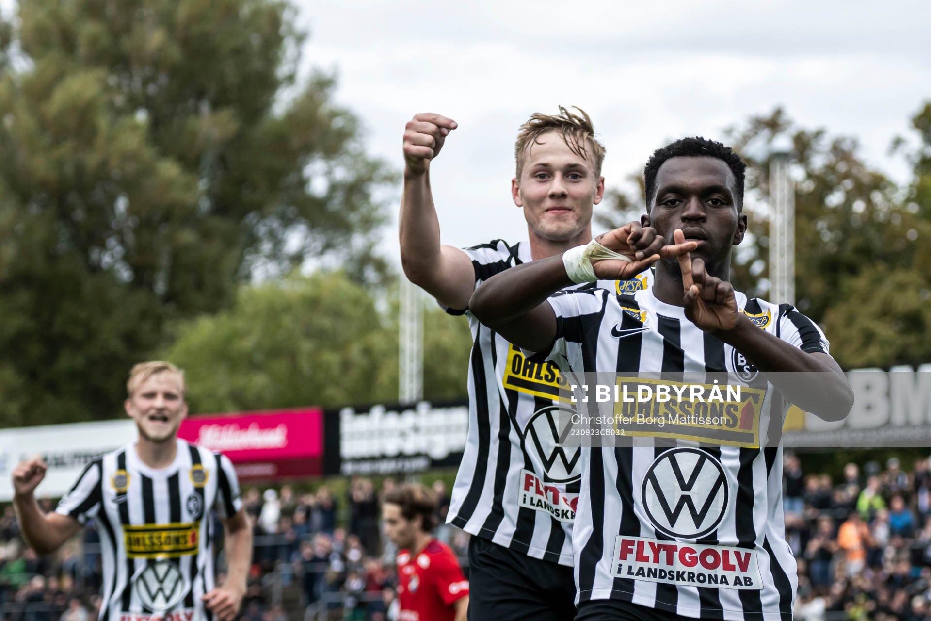 Landskronas Jesper Strid och Kofi Asare jublar