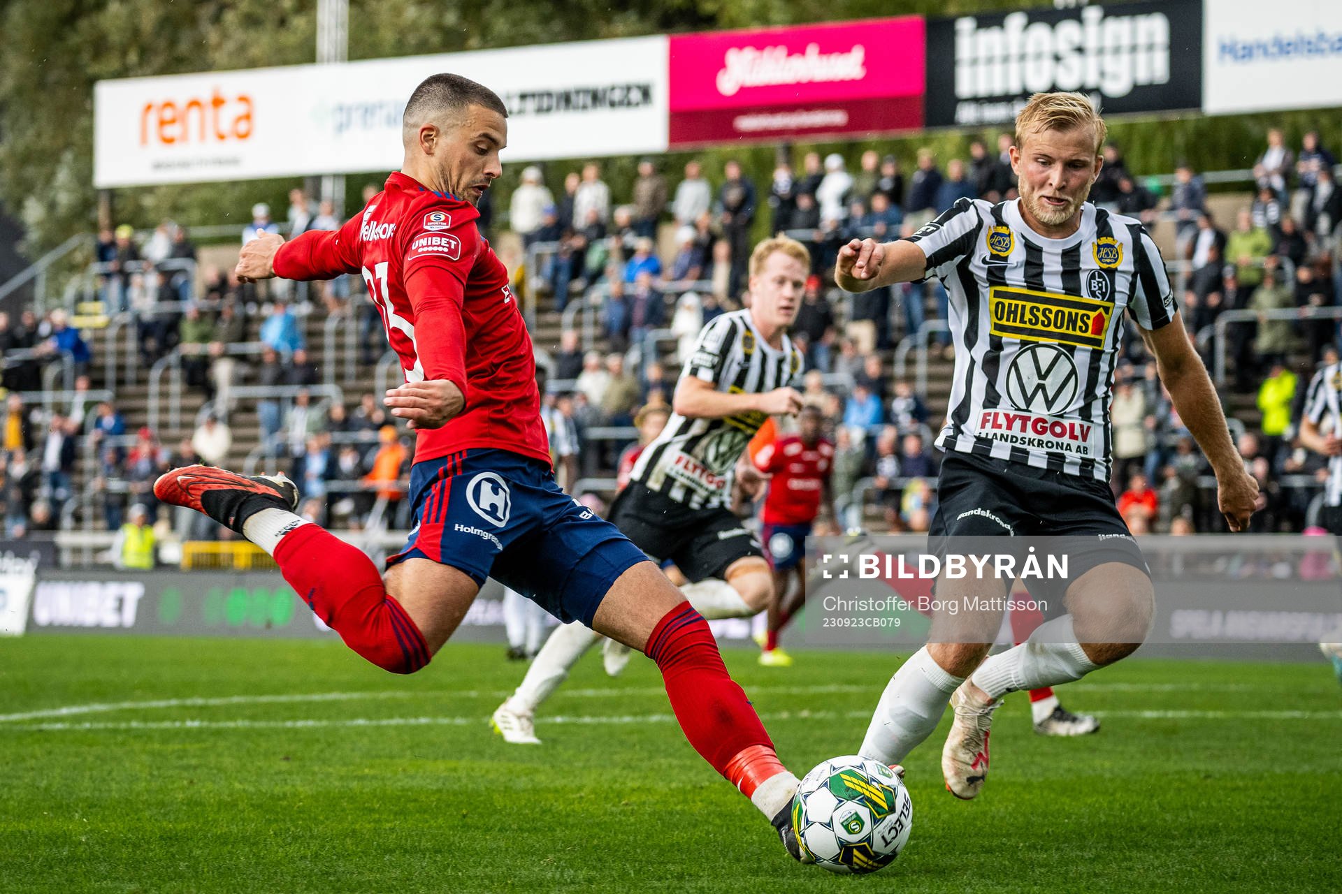 Östers Vladimir Rodic och Landskronas Johan Rapp