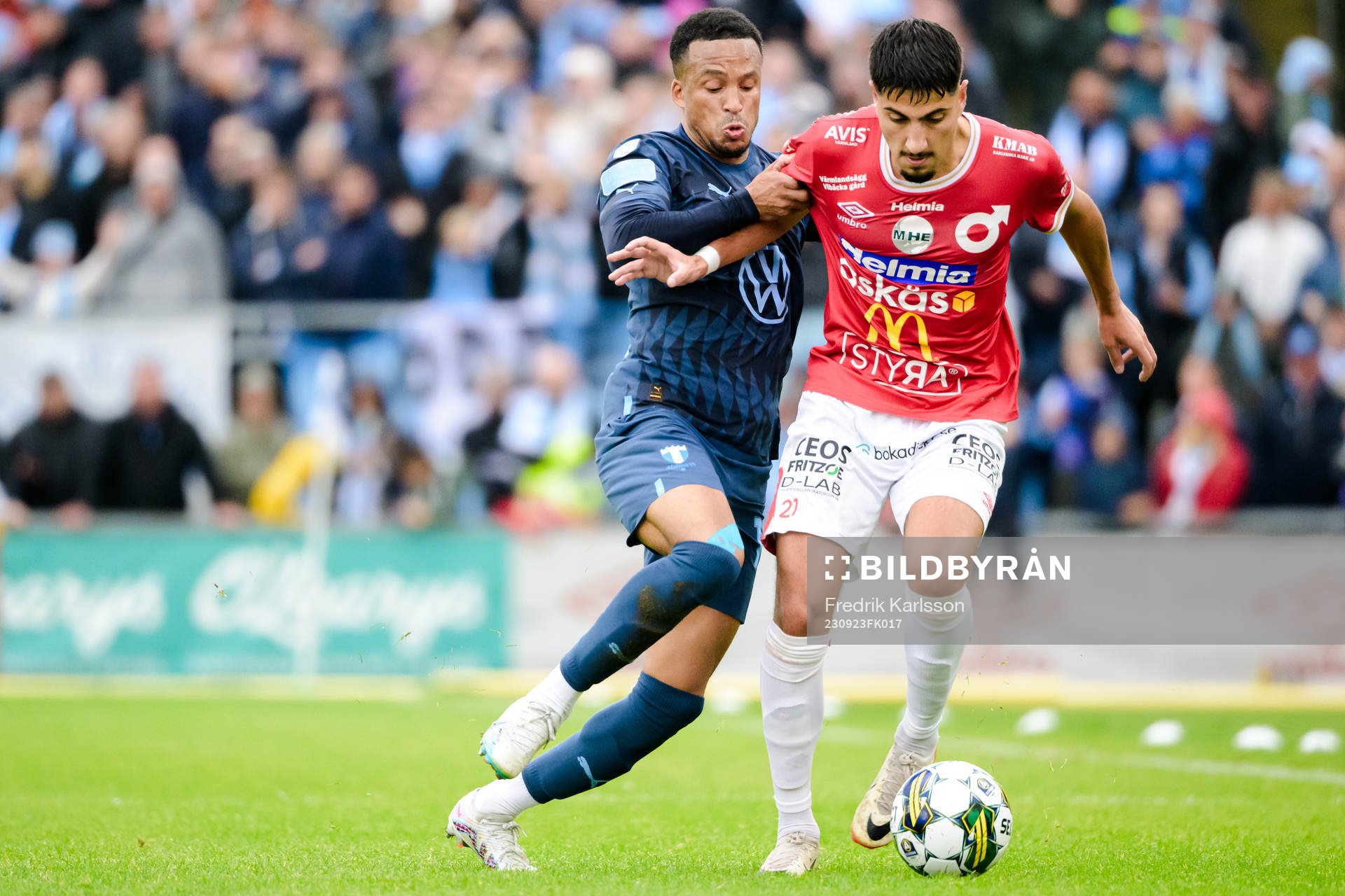 Malmö FFs Martin Olsson och Degerfors Peter Gwargis