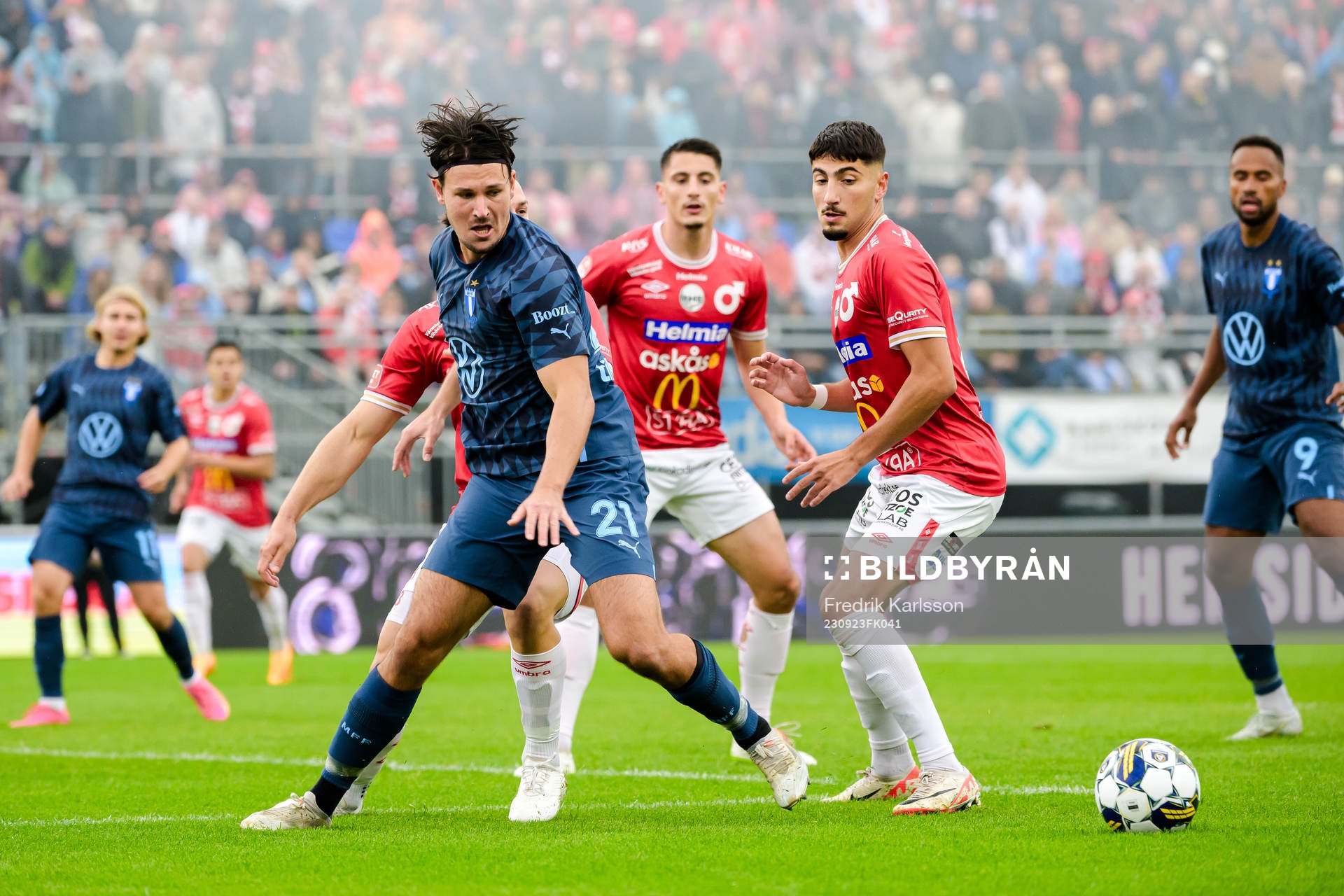 Malmö FFs Stefano Vecchia och Degerfors Peter Gwargis