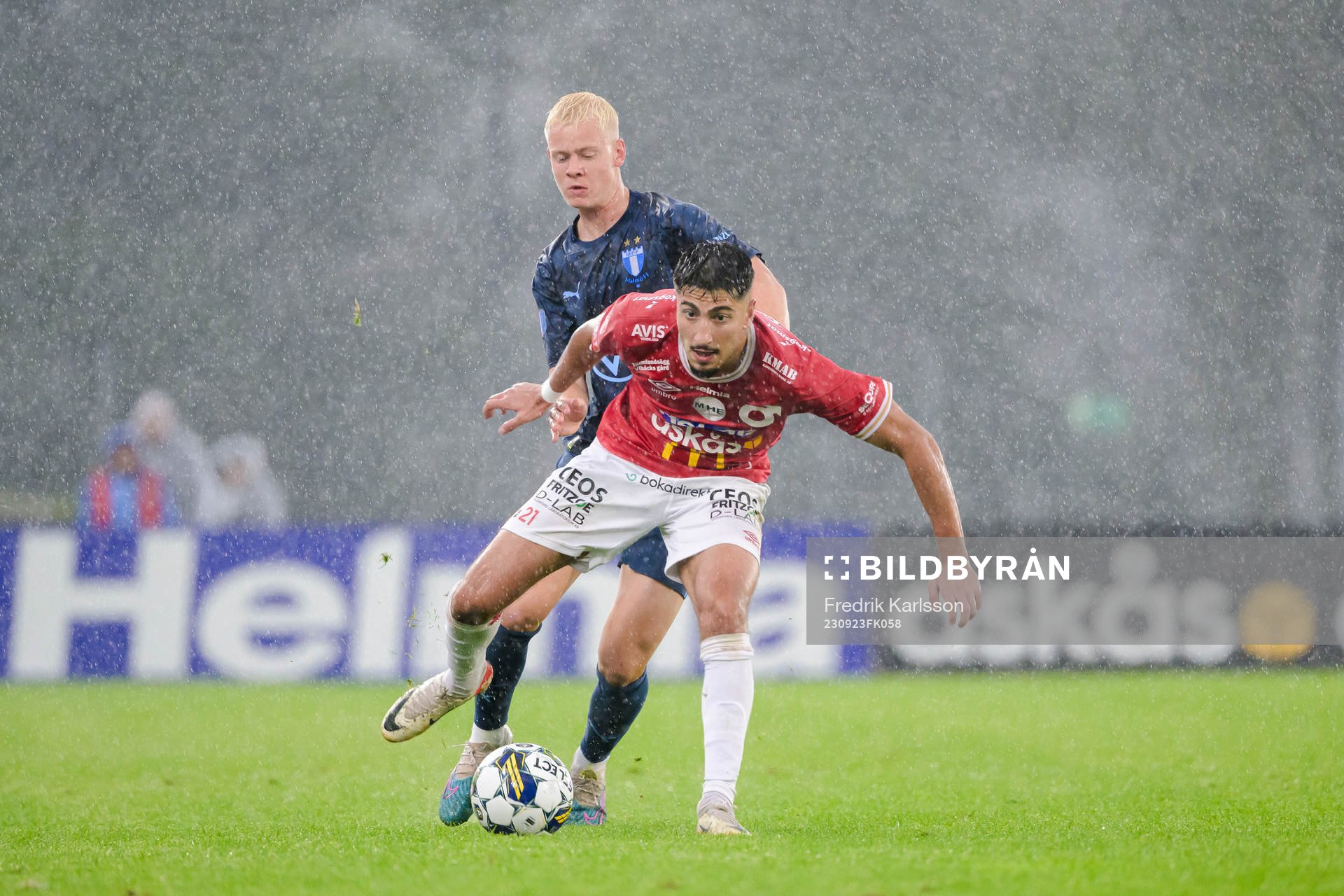Malmö FFs Sebastian Nanasi och Degerfors Peter Gwargis