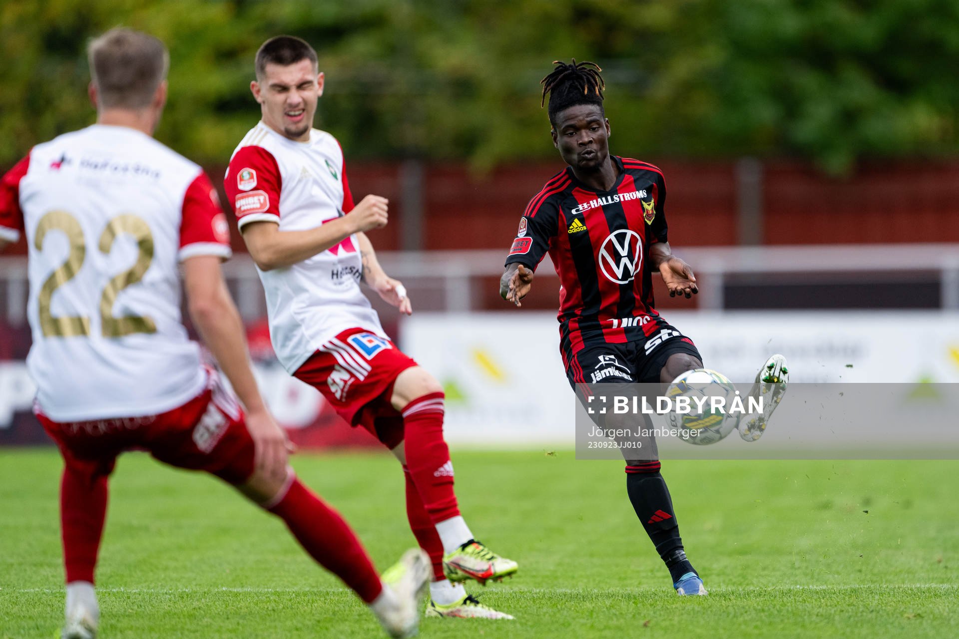 under fotbollsmatchen i Superettan mellan Skövde AIK och