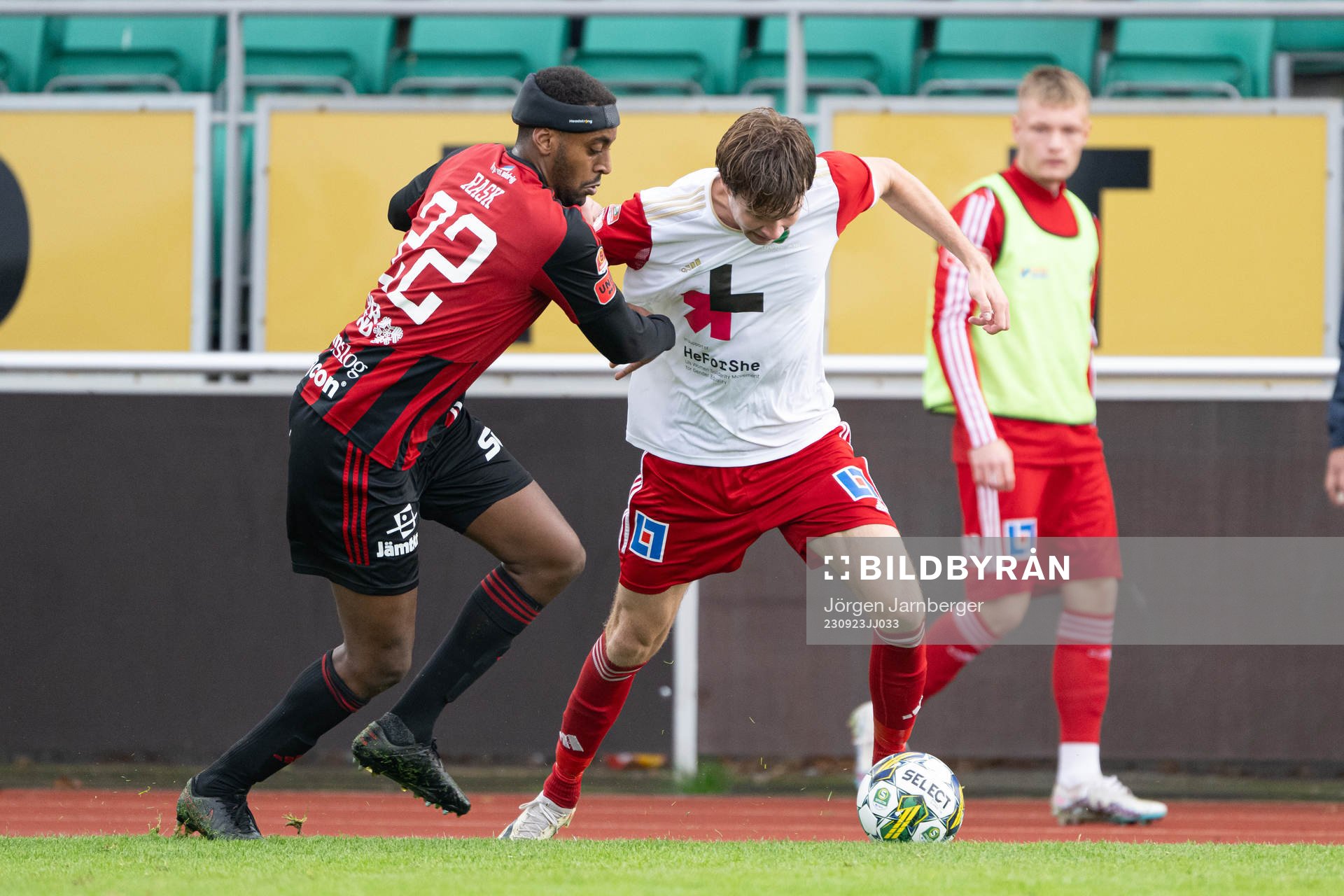 Östersunds Theodore Rask och Skövde AIKs Mikael Mörk