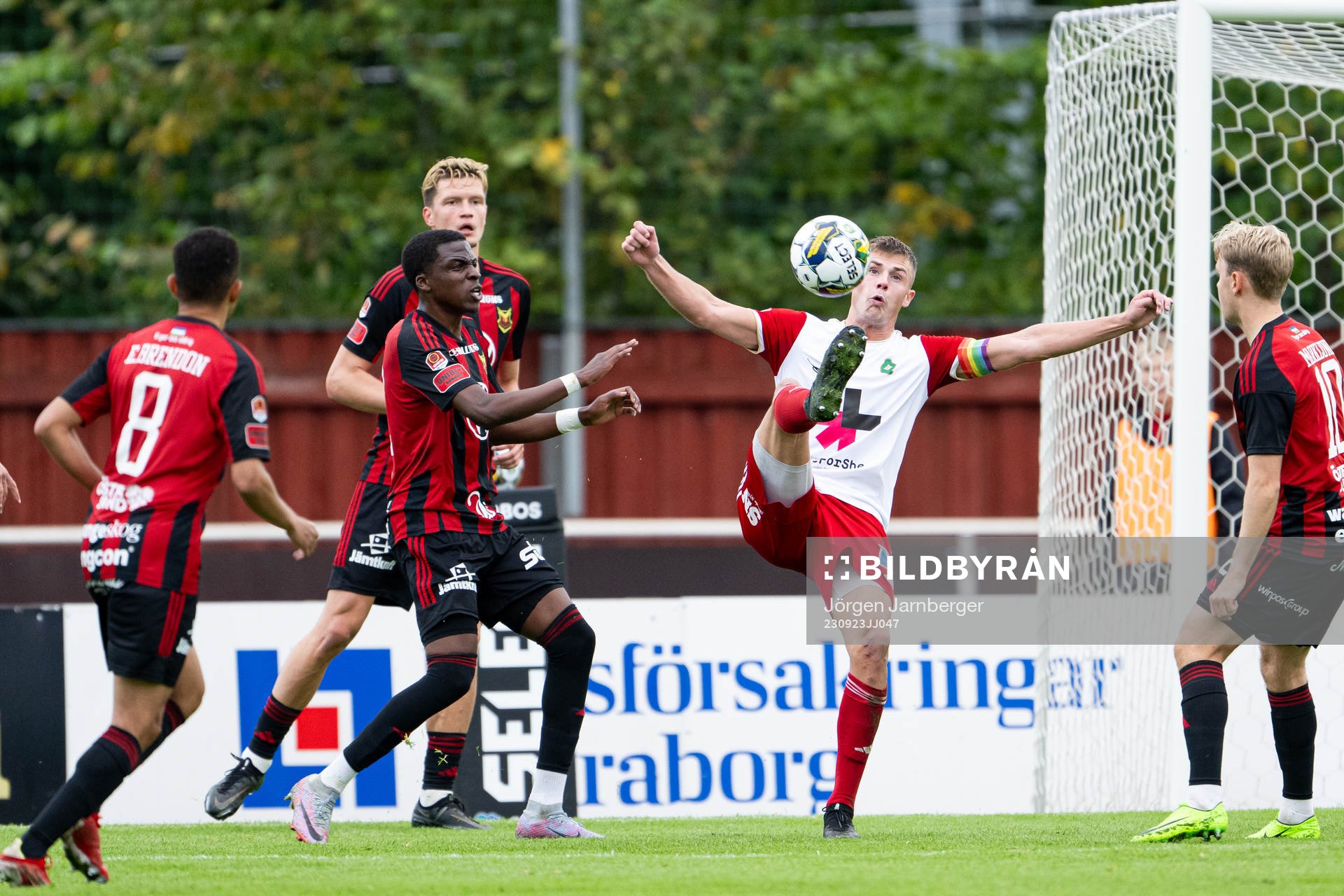 Östersunds Yannick Armel Assiedou Adjoumani och Skövde