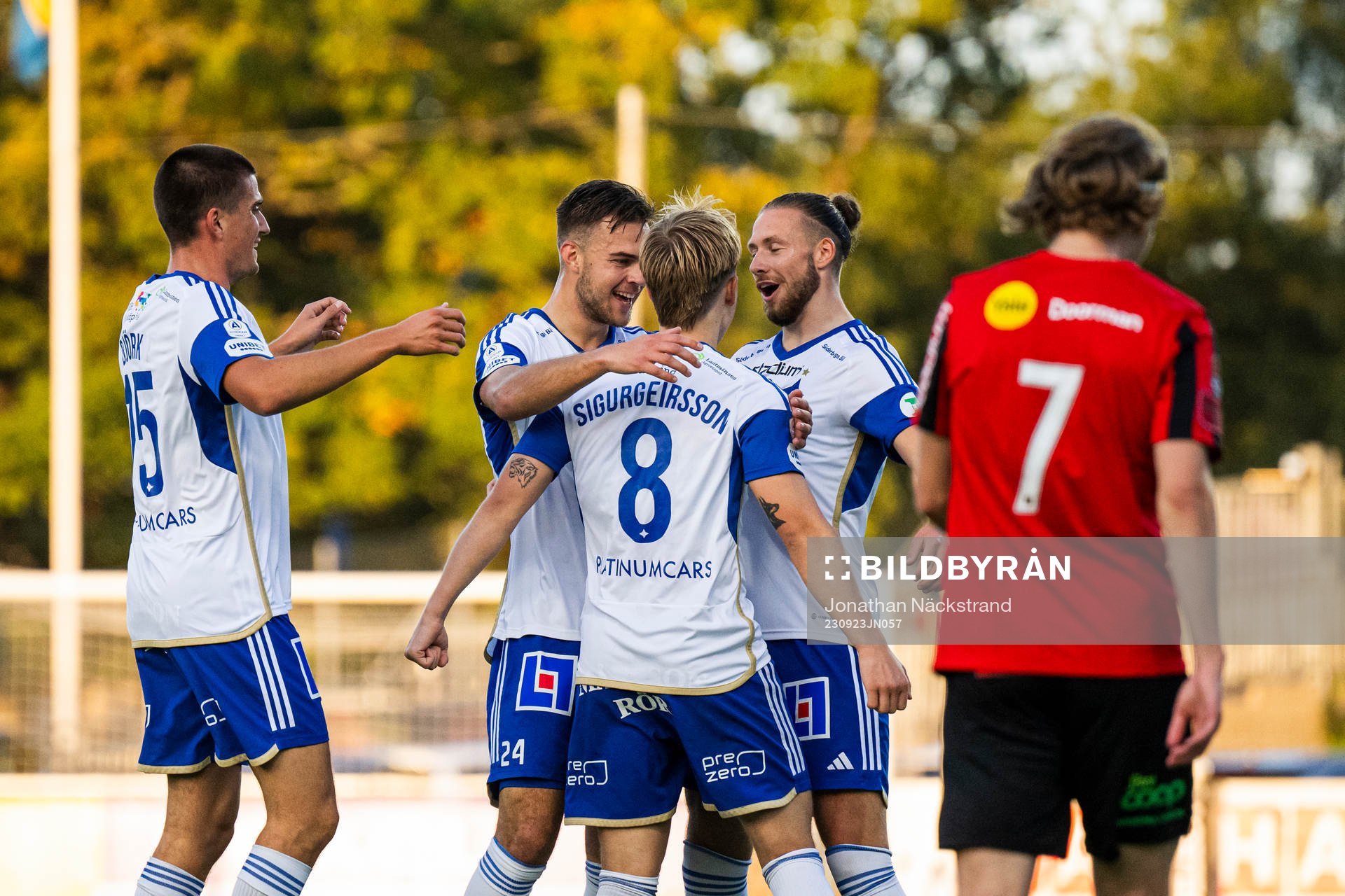 IFK Norrköpings Isak Andri Sigurgeirsson jublar med