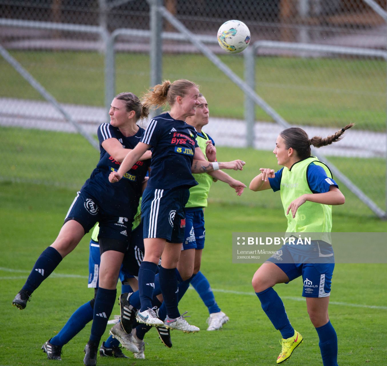 i matchen i division 3 Skåne Norra för damer mellan FC