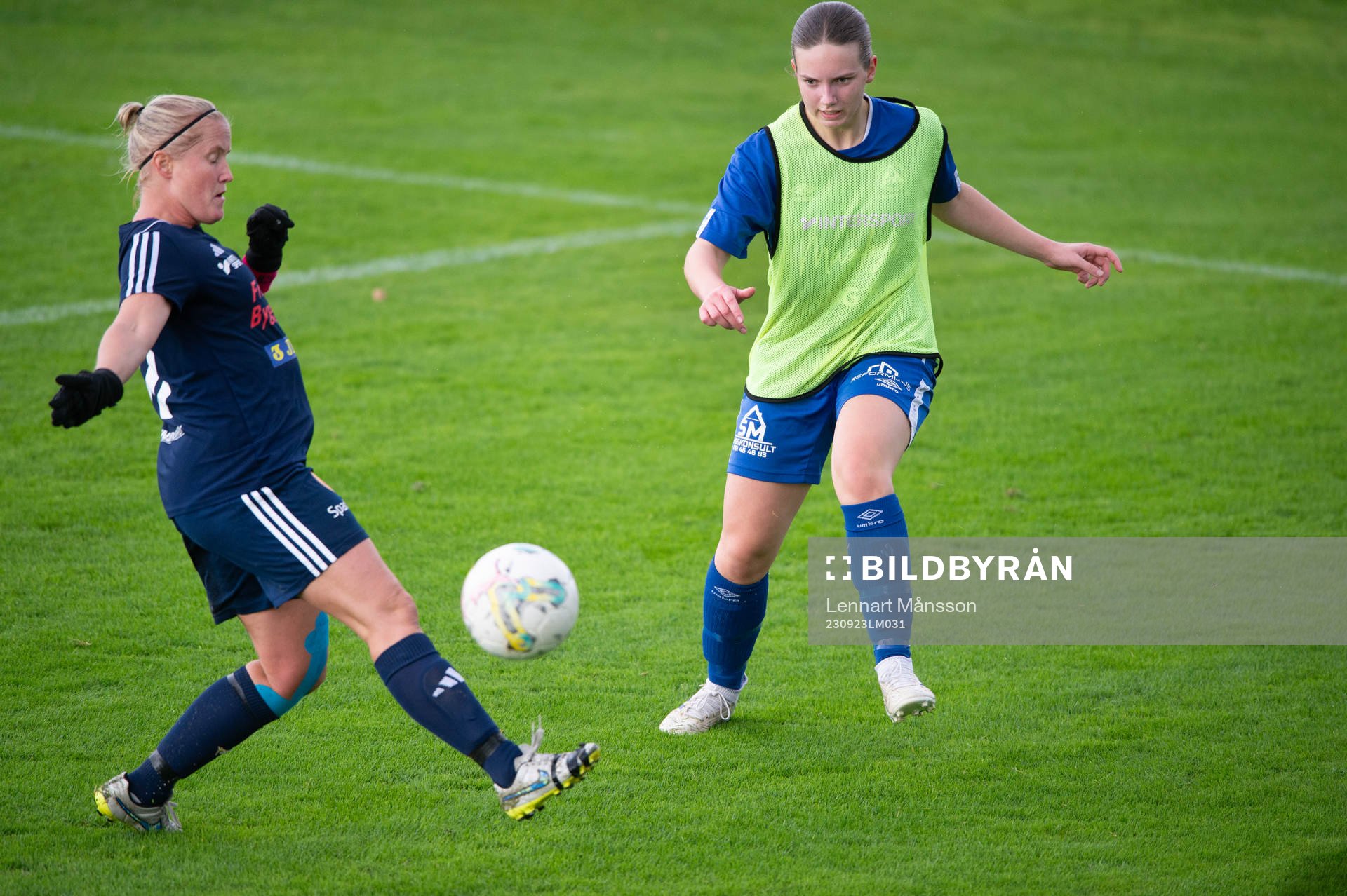 FC Hessleholms Linda Arvidsson i matchen i division 3