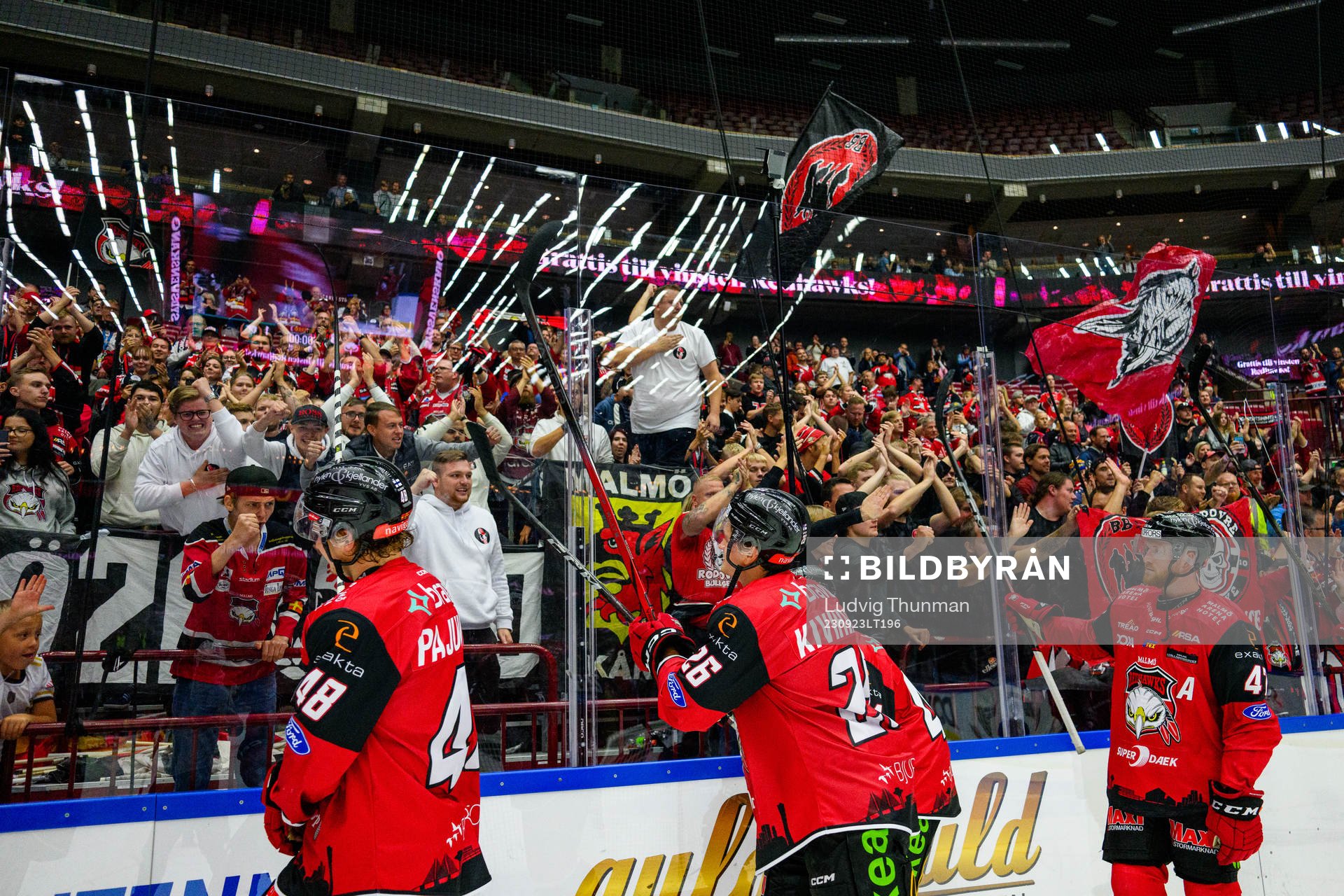 Malmö Redhawks spelare tackar publiken