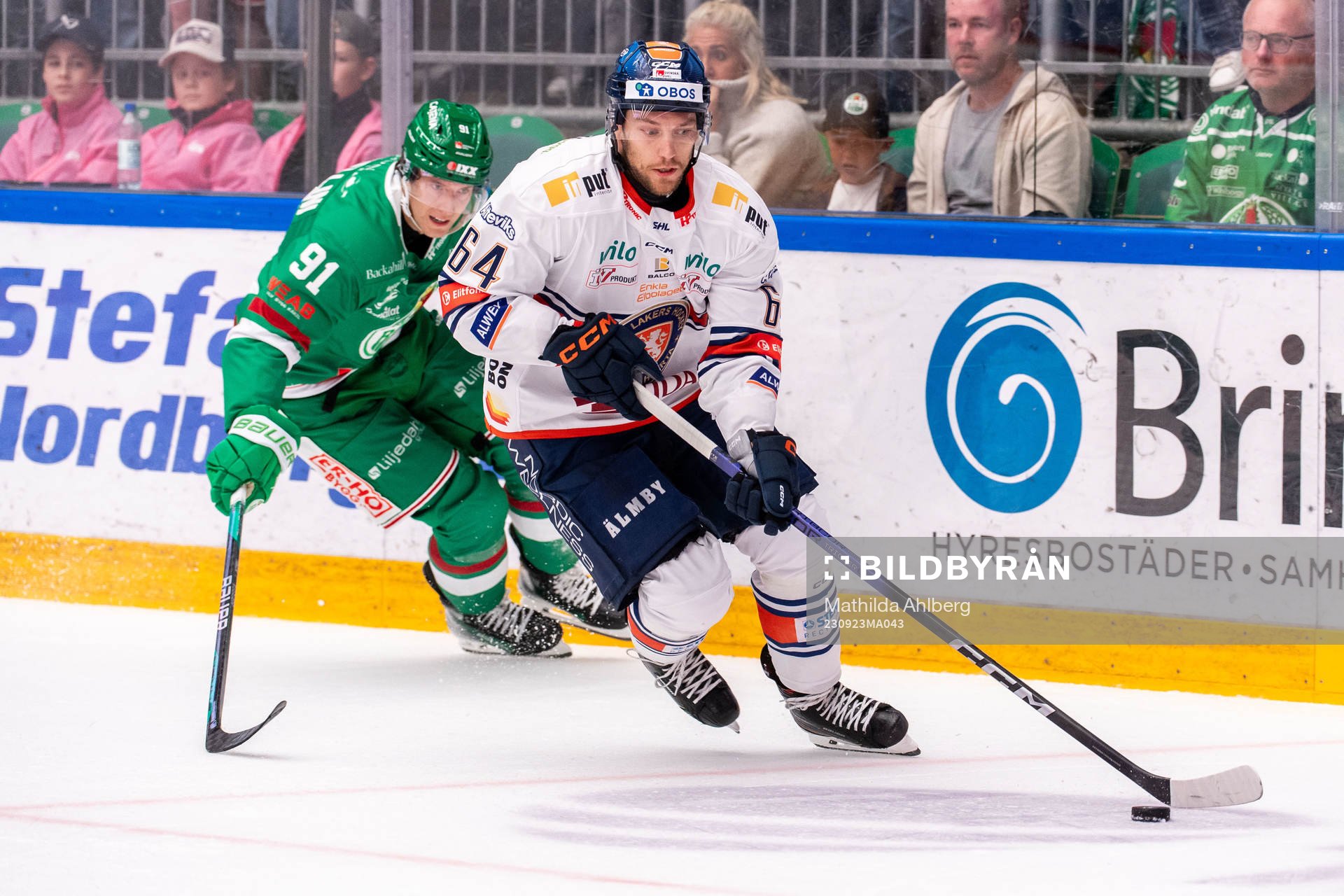 Rögles Adam Tambellini och Växjös Eric Martinsson