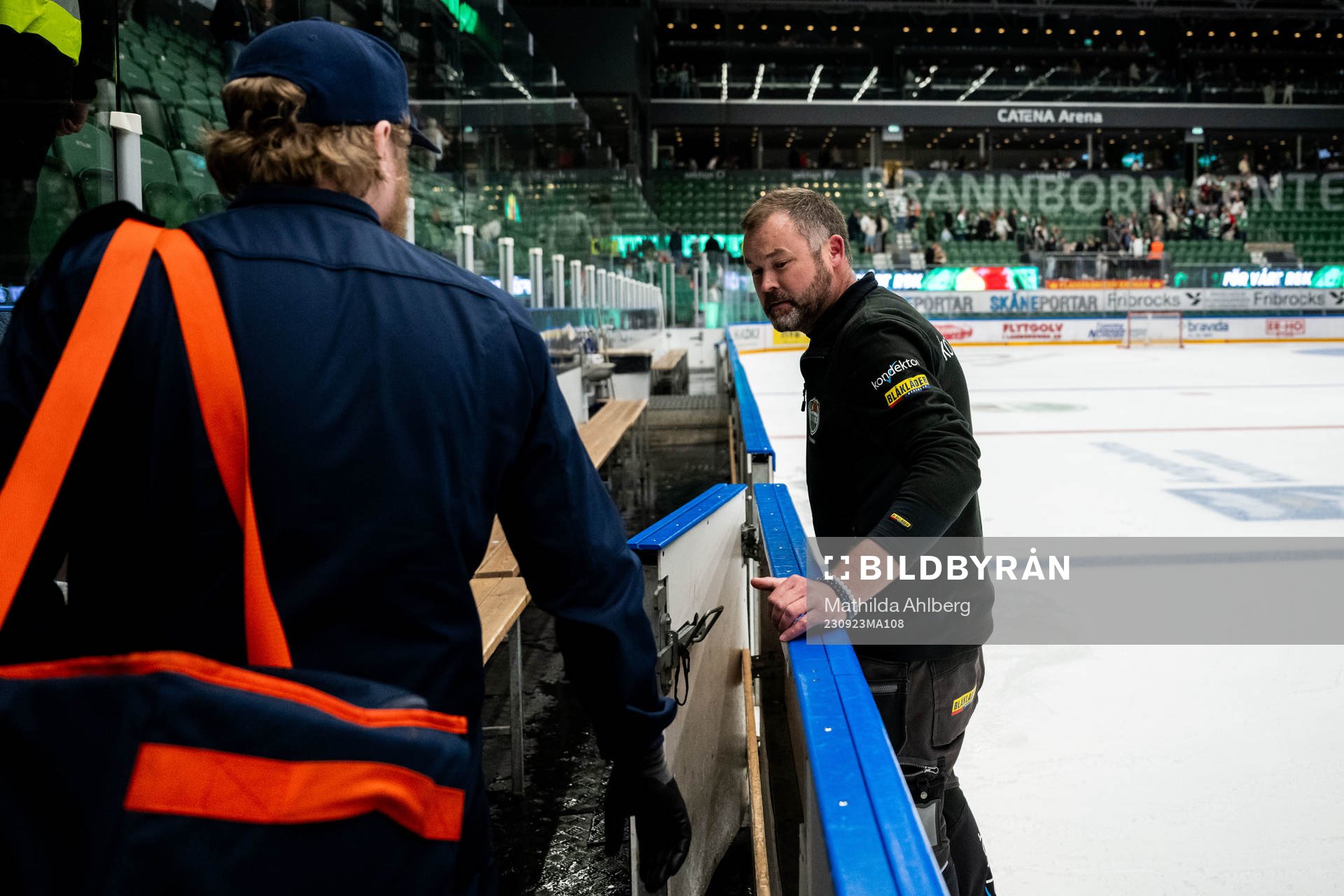 Växjös Materialförvaltare Martin Berg i samtal med