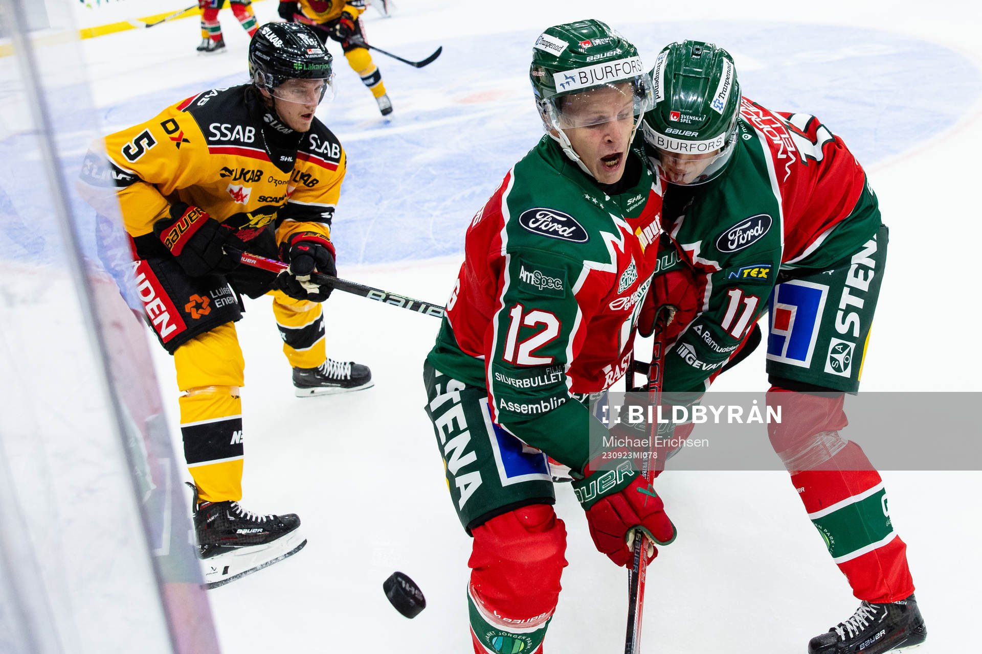 Luleås Marcus Hardegård mot Frölundas Max Friberg och