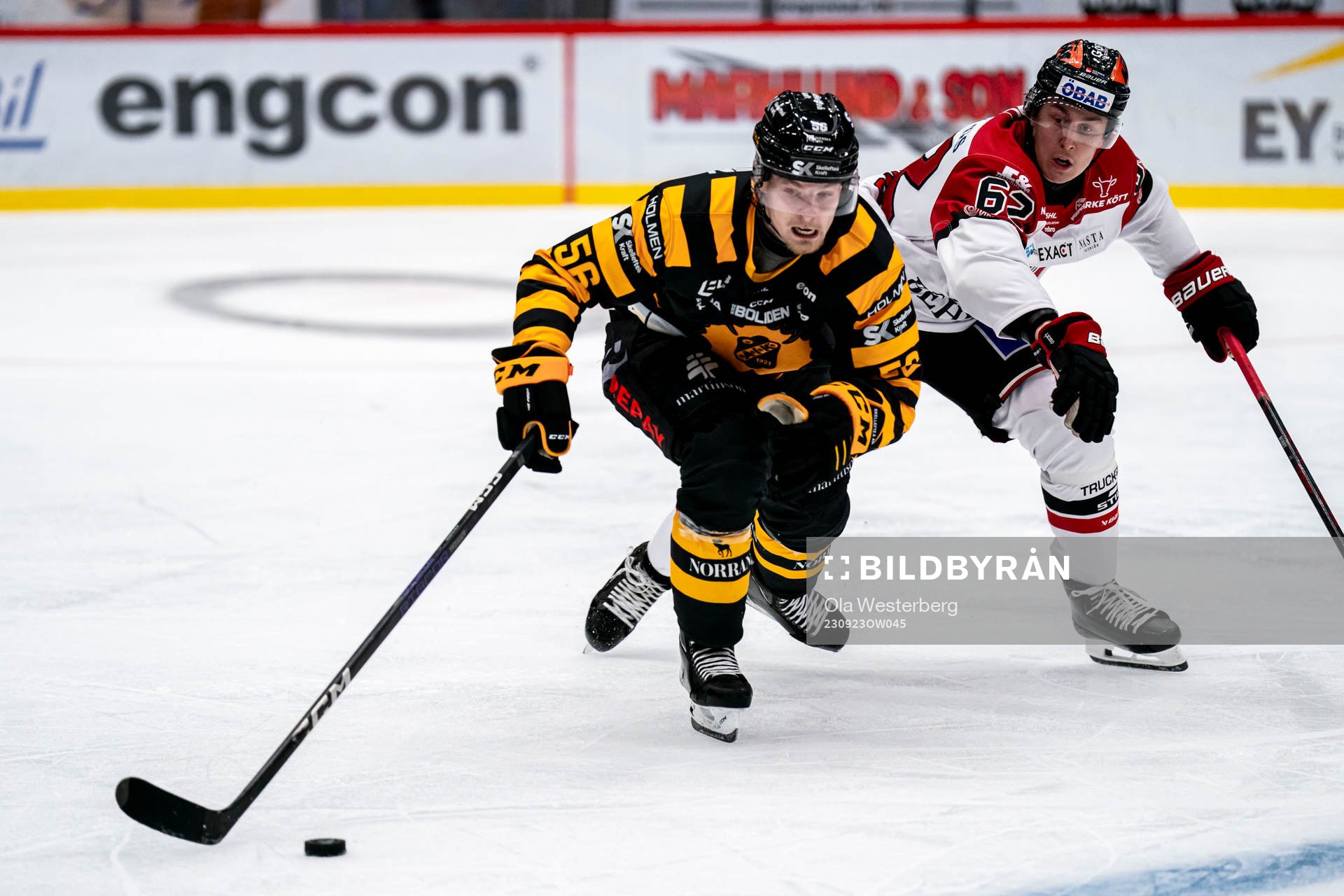 Skellefteås Anton Olsson och Örebros Robert Leino