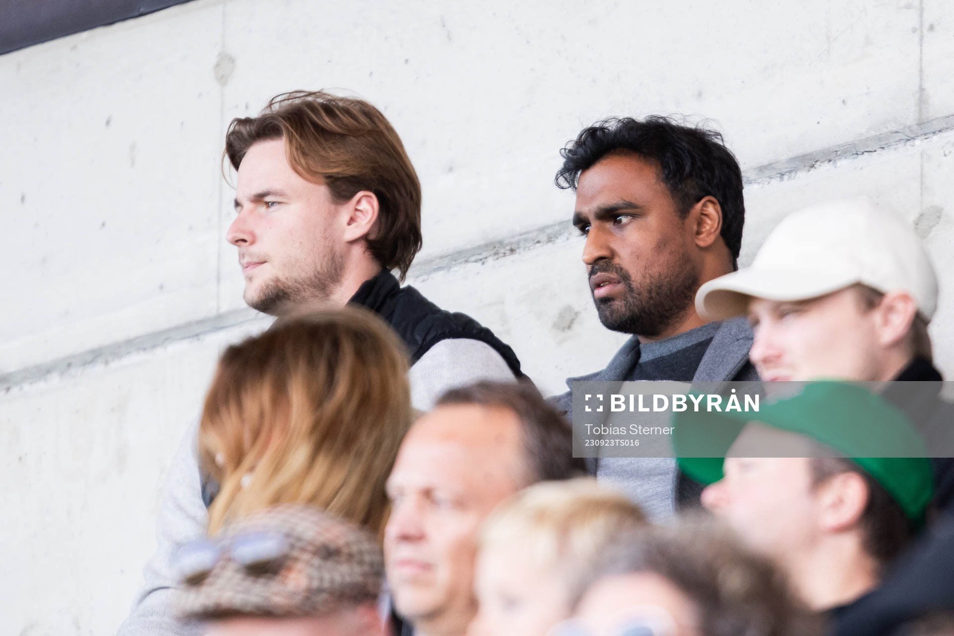 Västerås SKs tränare Kalle Karlsson på läktaren