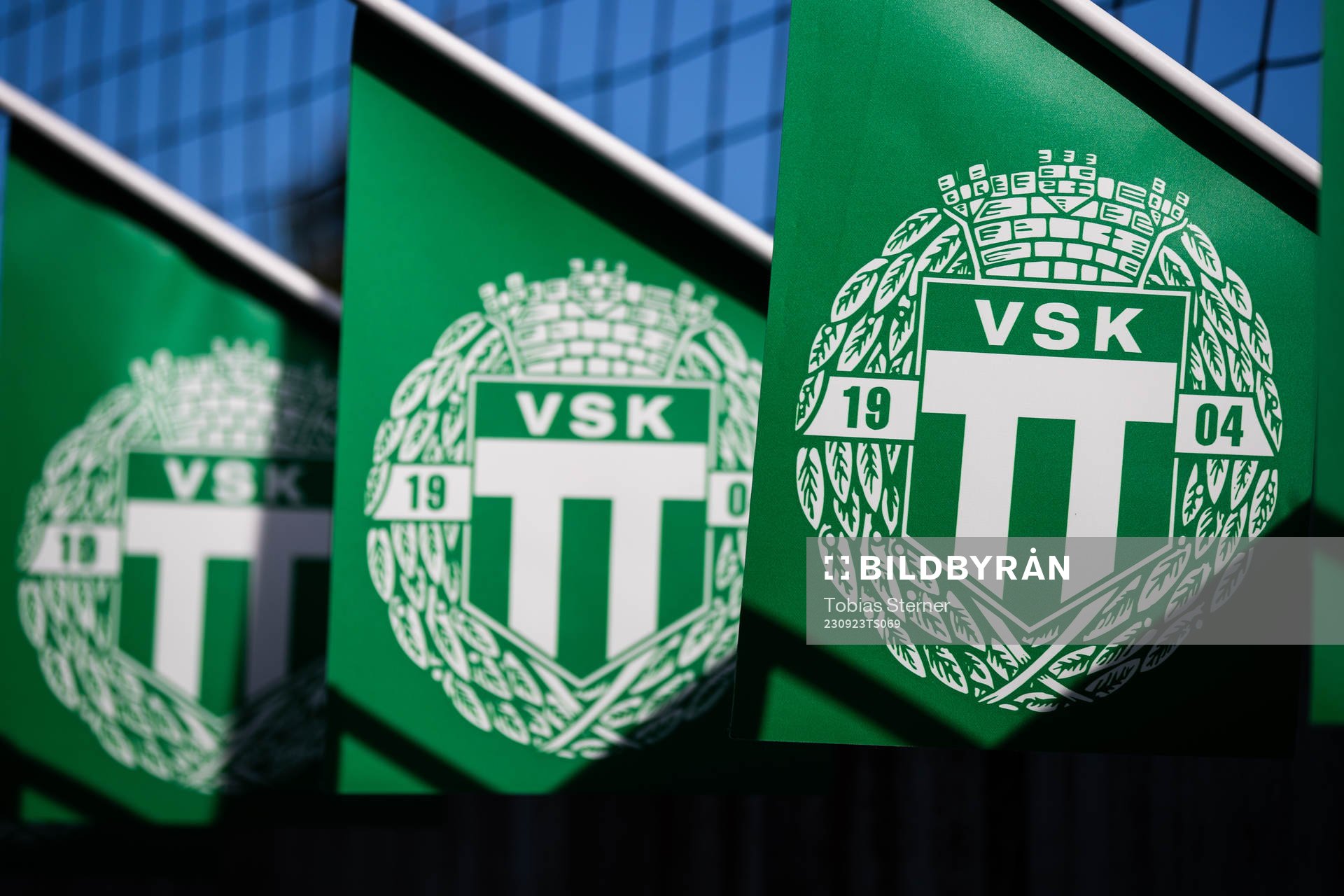 Västerås SKs emblem på en flagga