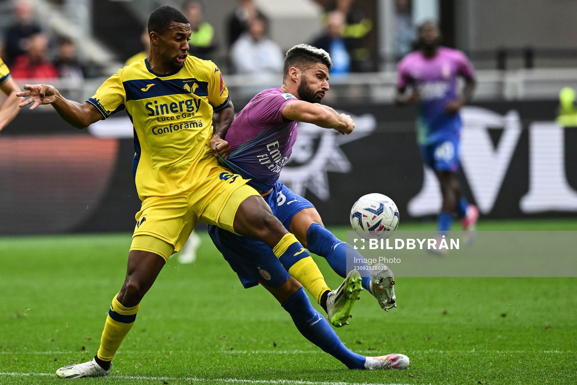  Db Milano 23/09/2023 - campionato di calcio serie A / Milan-Hellas Verona / foto Daniele Buffa/Image Sport nella foto: Olivier Giroud - Isak Hien.