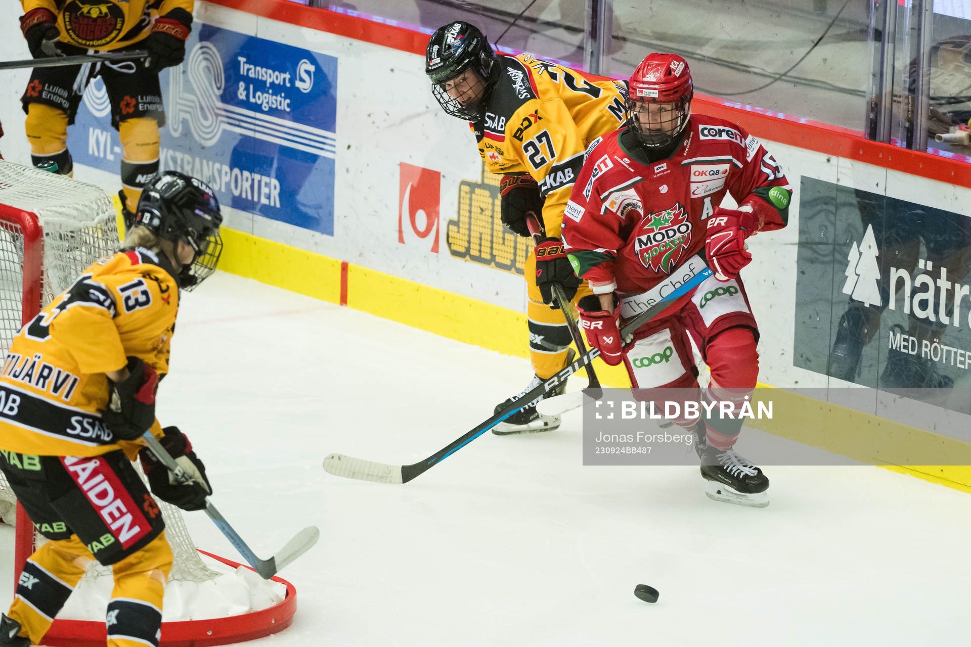 Modos Linnea Andersson och Luleås Jaycee Magwood