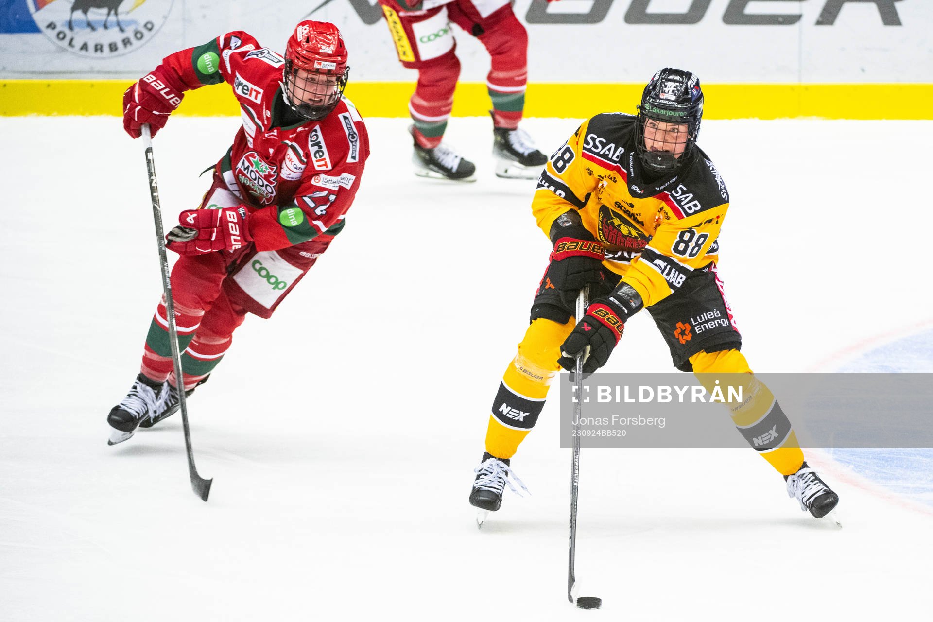 Modos Taylor House och Luleås Ronja Savolainen