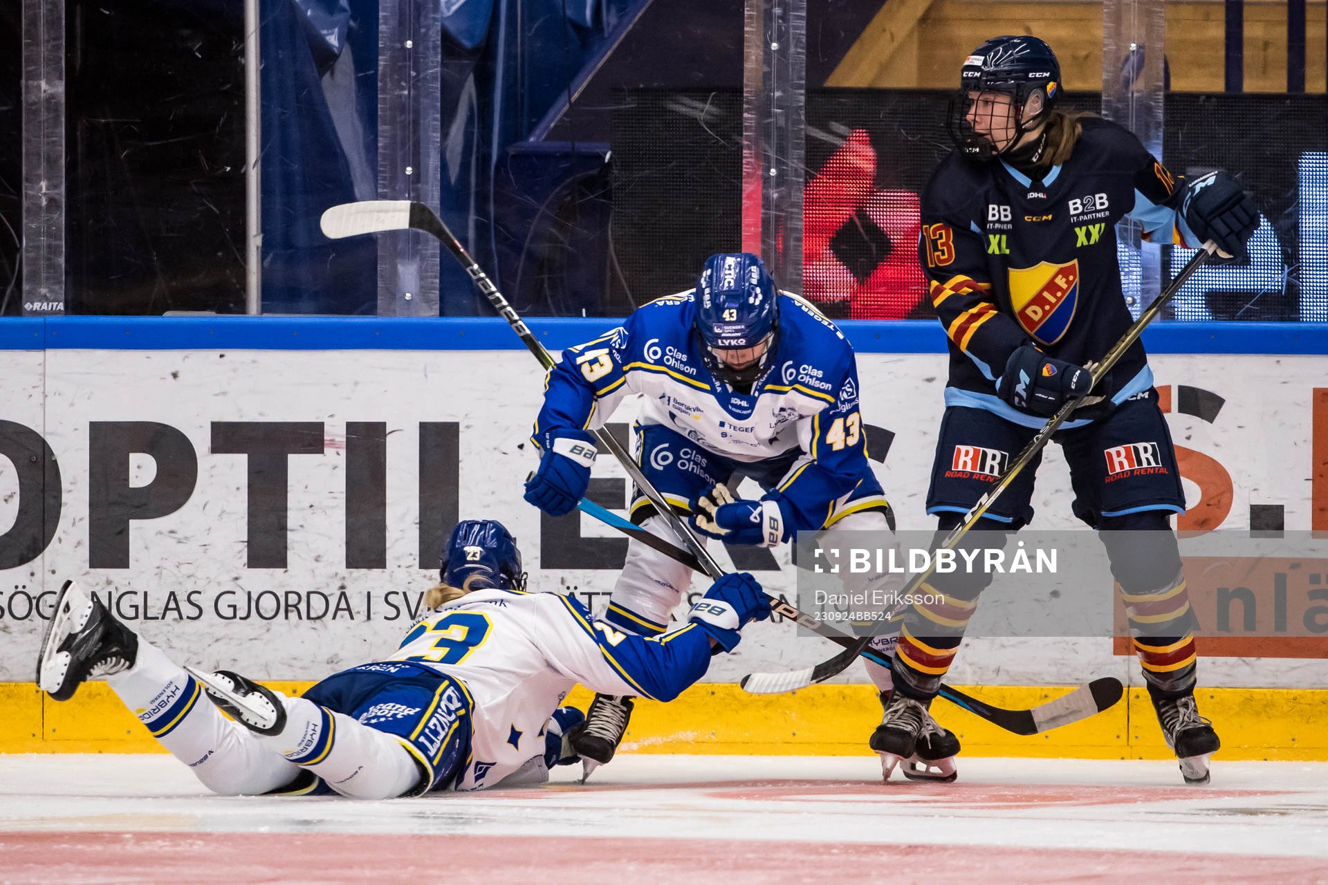 Leksands Aino Karppinen och Djurgårdens Anneke Linser