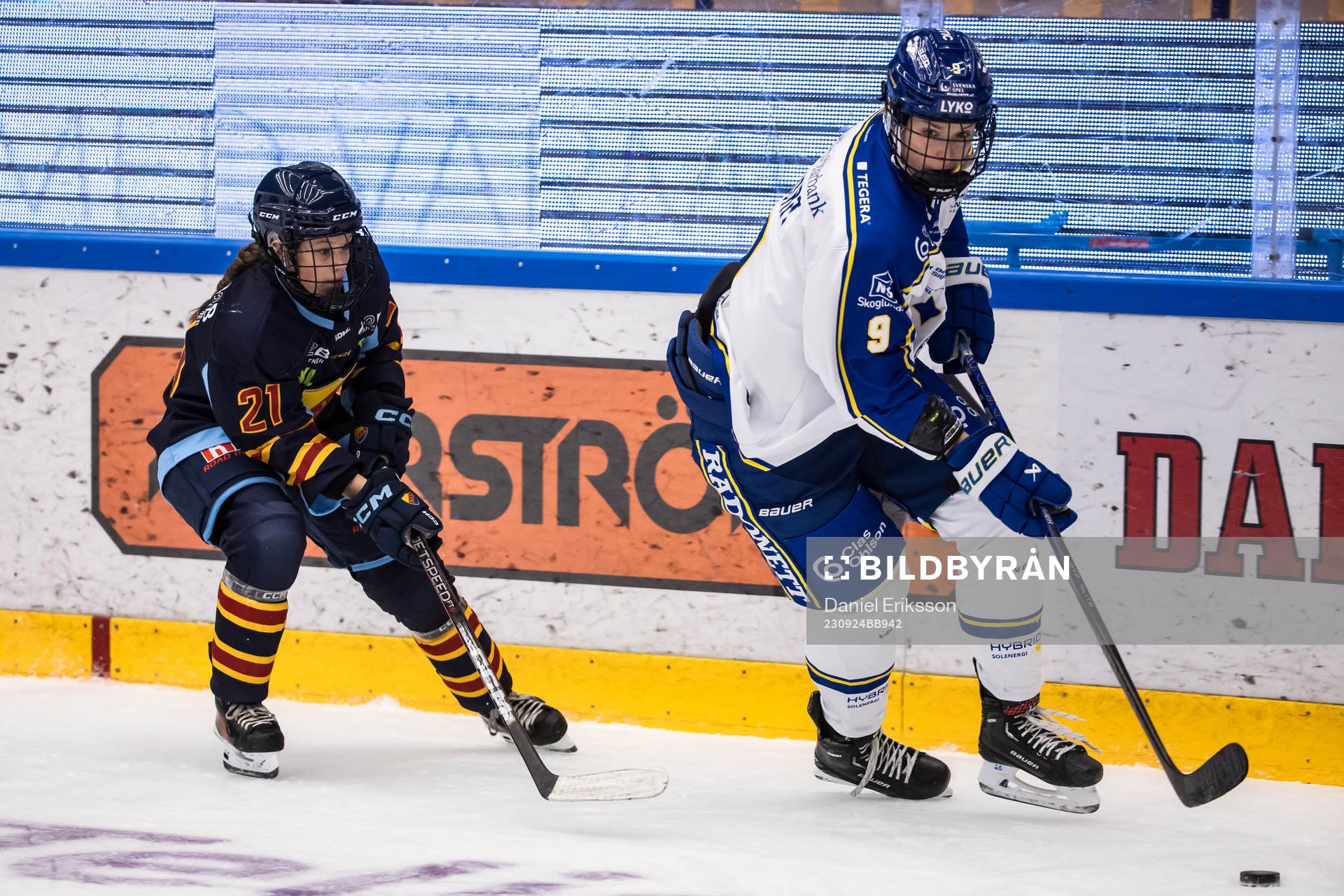 Djurgårdens Wilma Georgny och Leksands Lore Baudrit