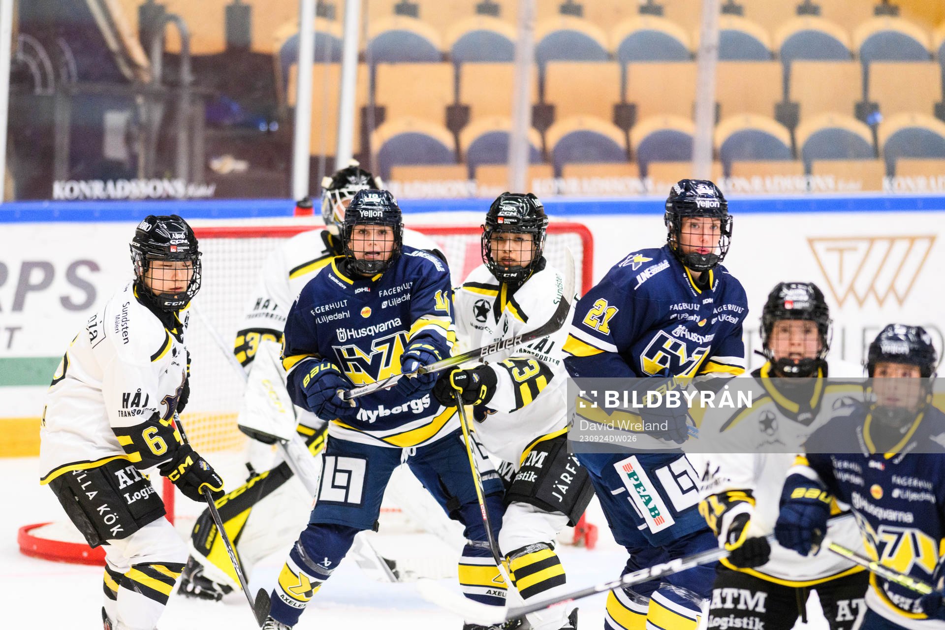 HV71s Tea Løkke Nyberg och AIKs Fumika Sasano